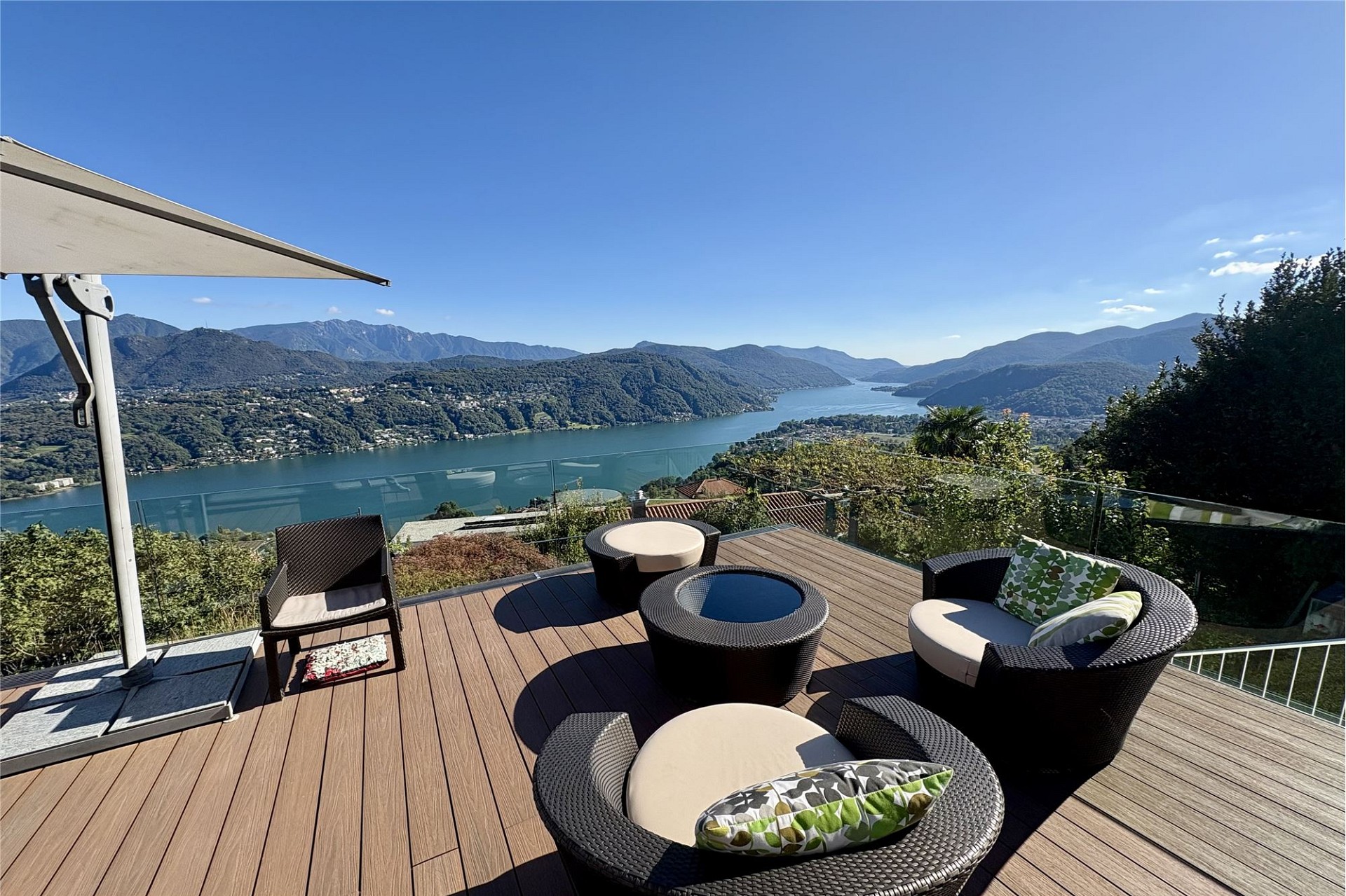 Terrasse mit Seeblick