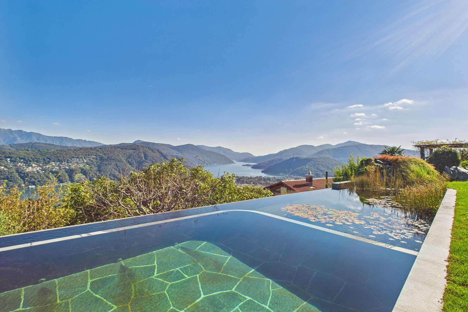 Infinity-Pool mit Panoramablick