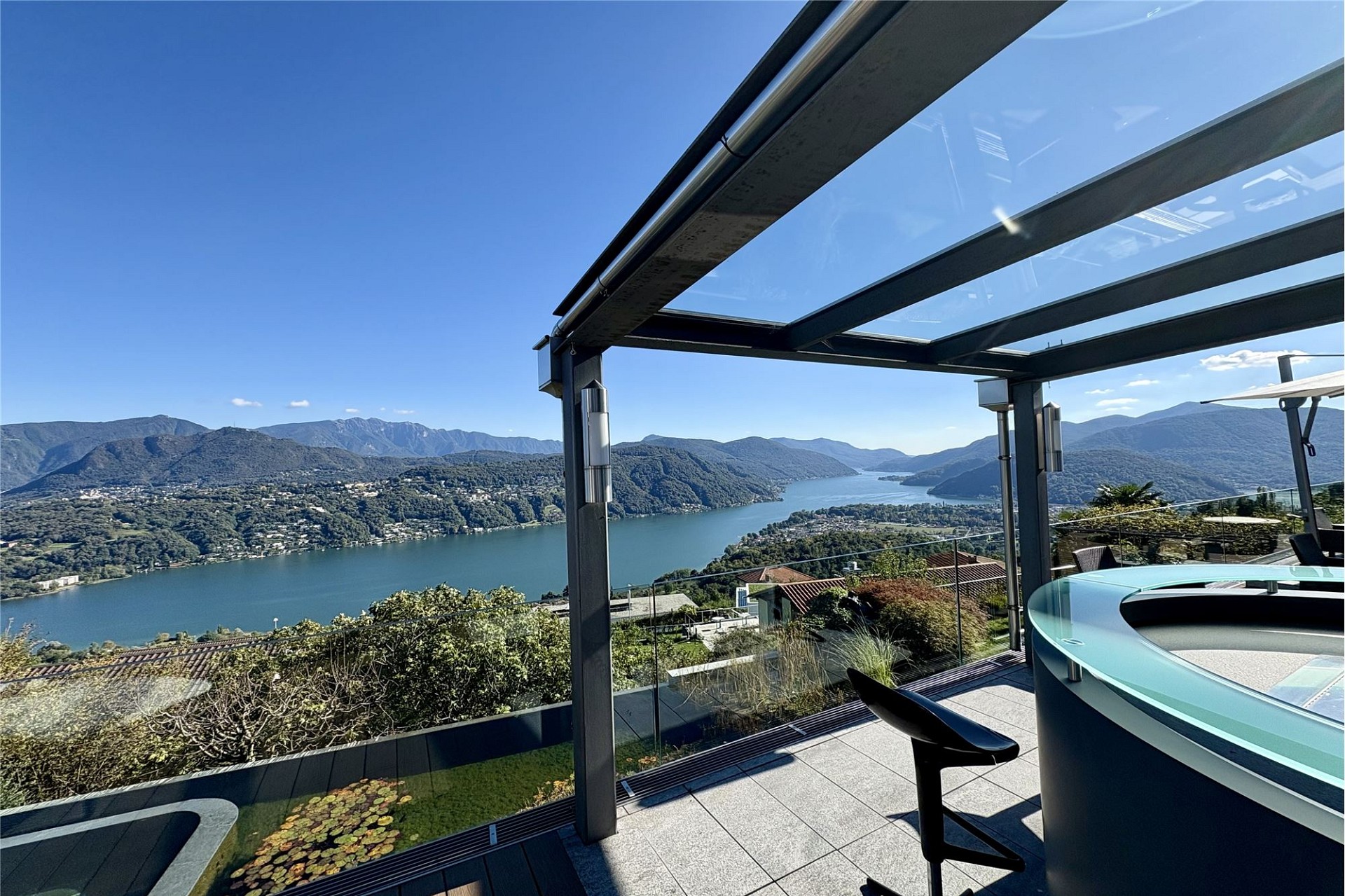 Terrasse mit Seeblick