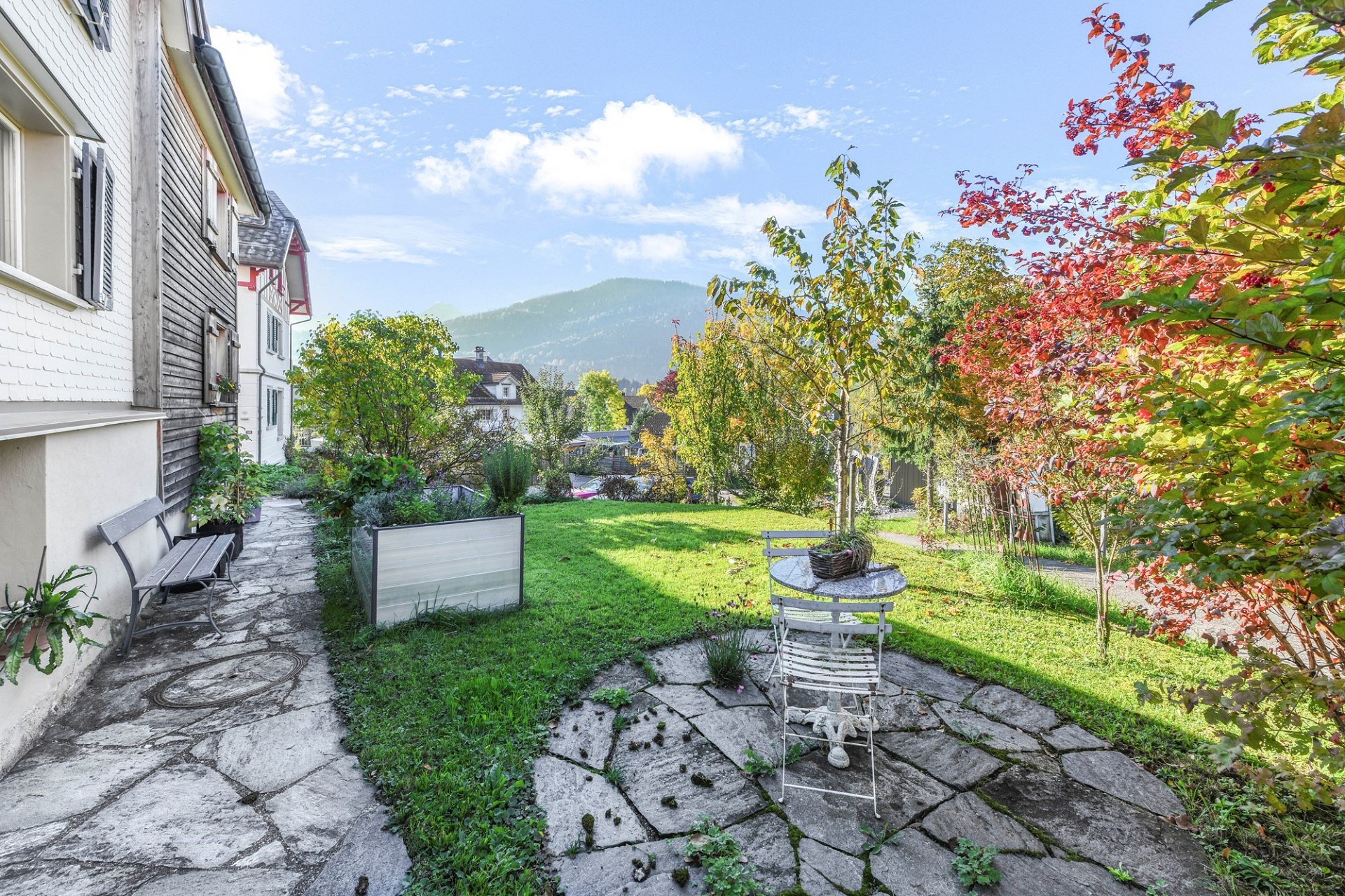 Garten mit Bergblick