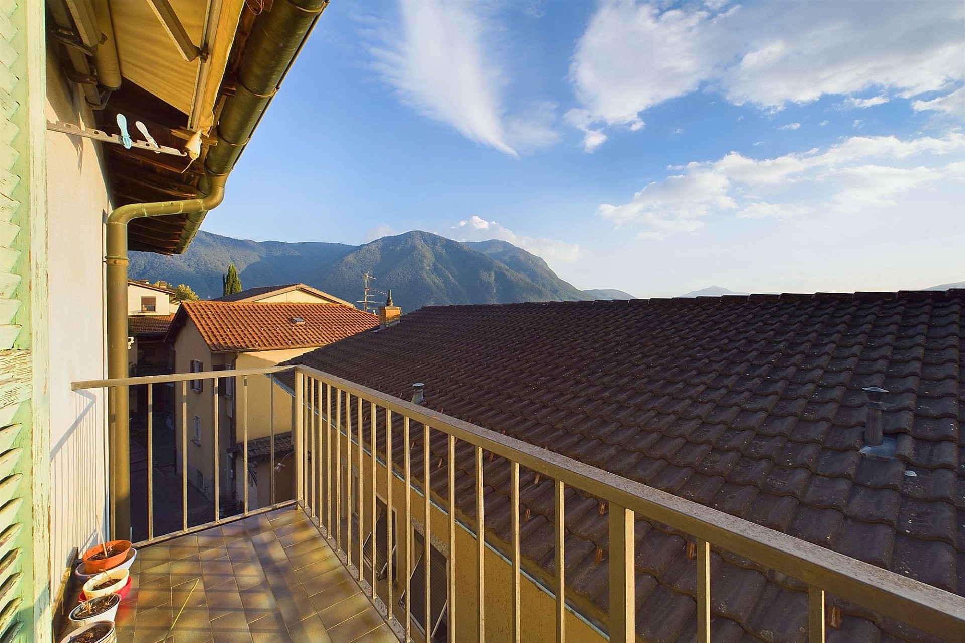 Balkon mit Bergblick