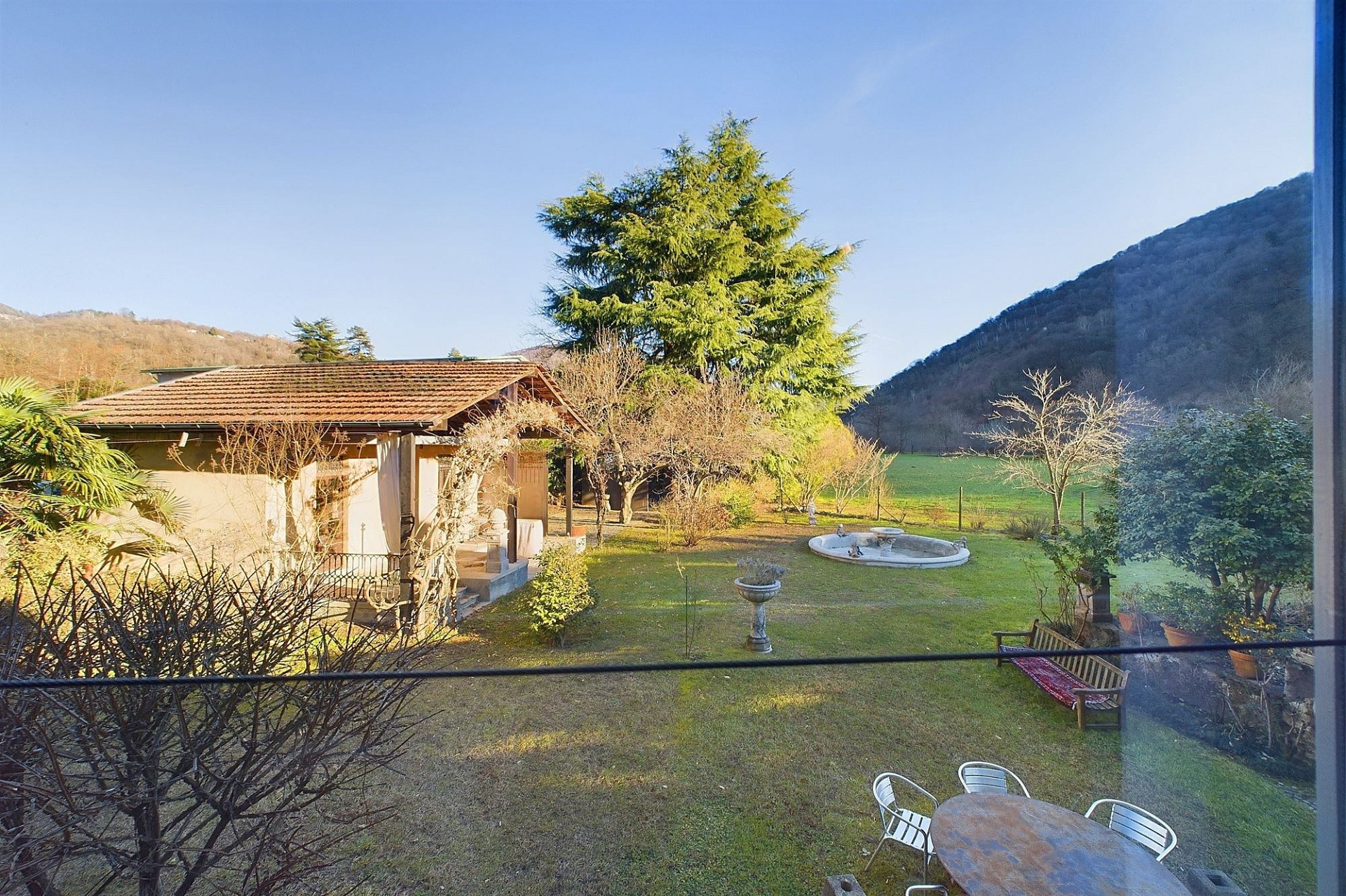 Garten mit Bergblick