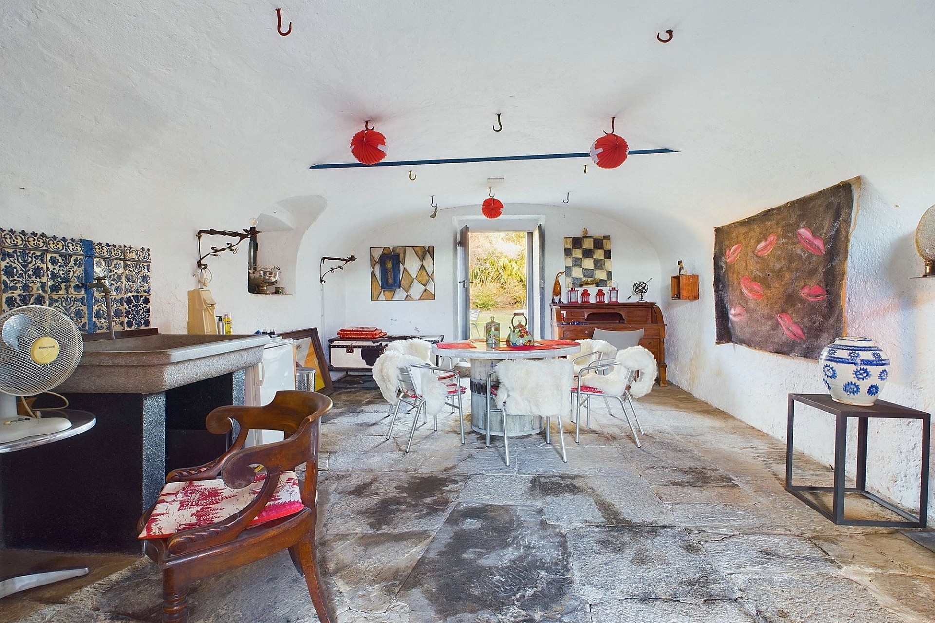 Rustikaler Wohnraum mit mediterranem Flair