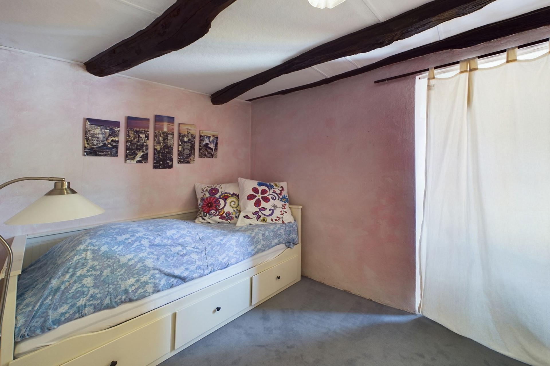 Gemütliches Dachgeschoss-Schlafzimmer