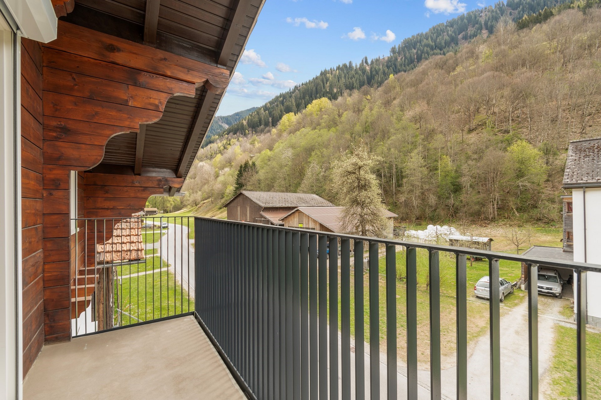 Balkon mit Bergblick