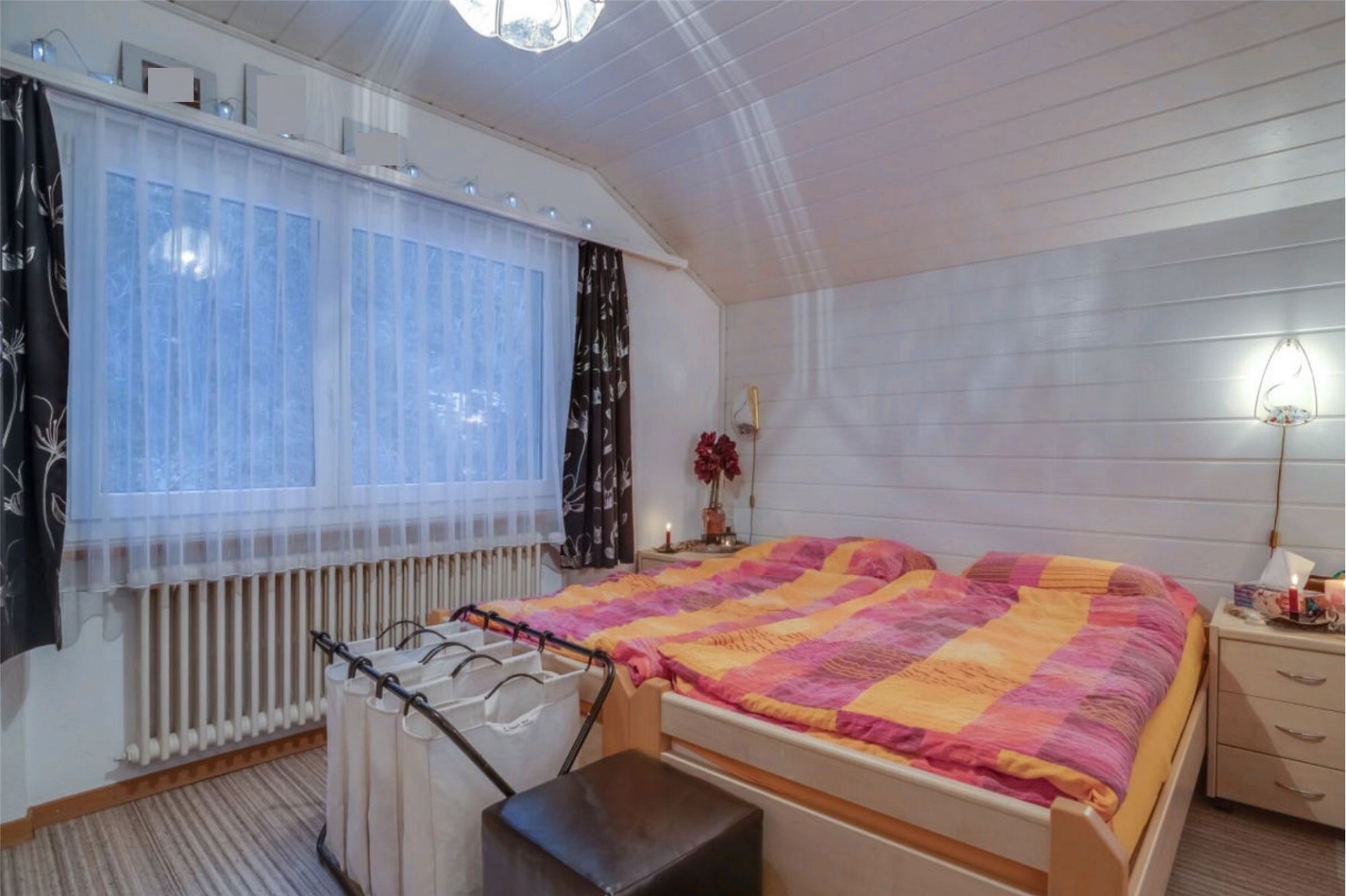 Gemütliches Schlafzimmer mit Dachschräge
