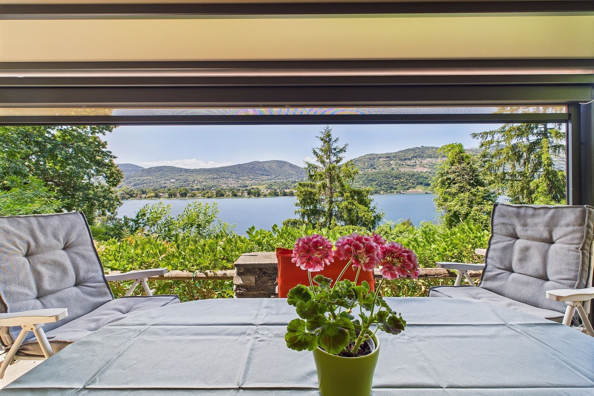 Terrasse mit Seeblick