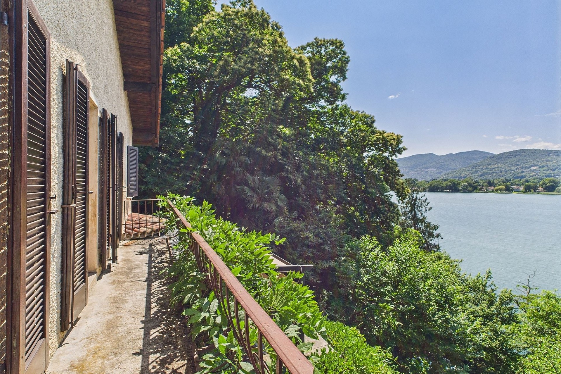 Balkon mit Seeblick