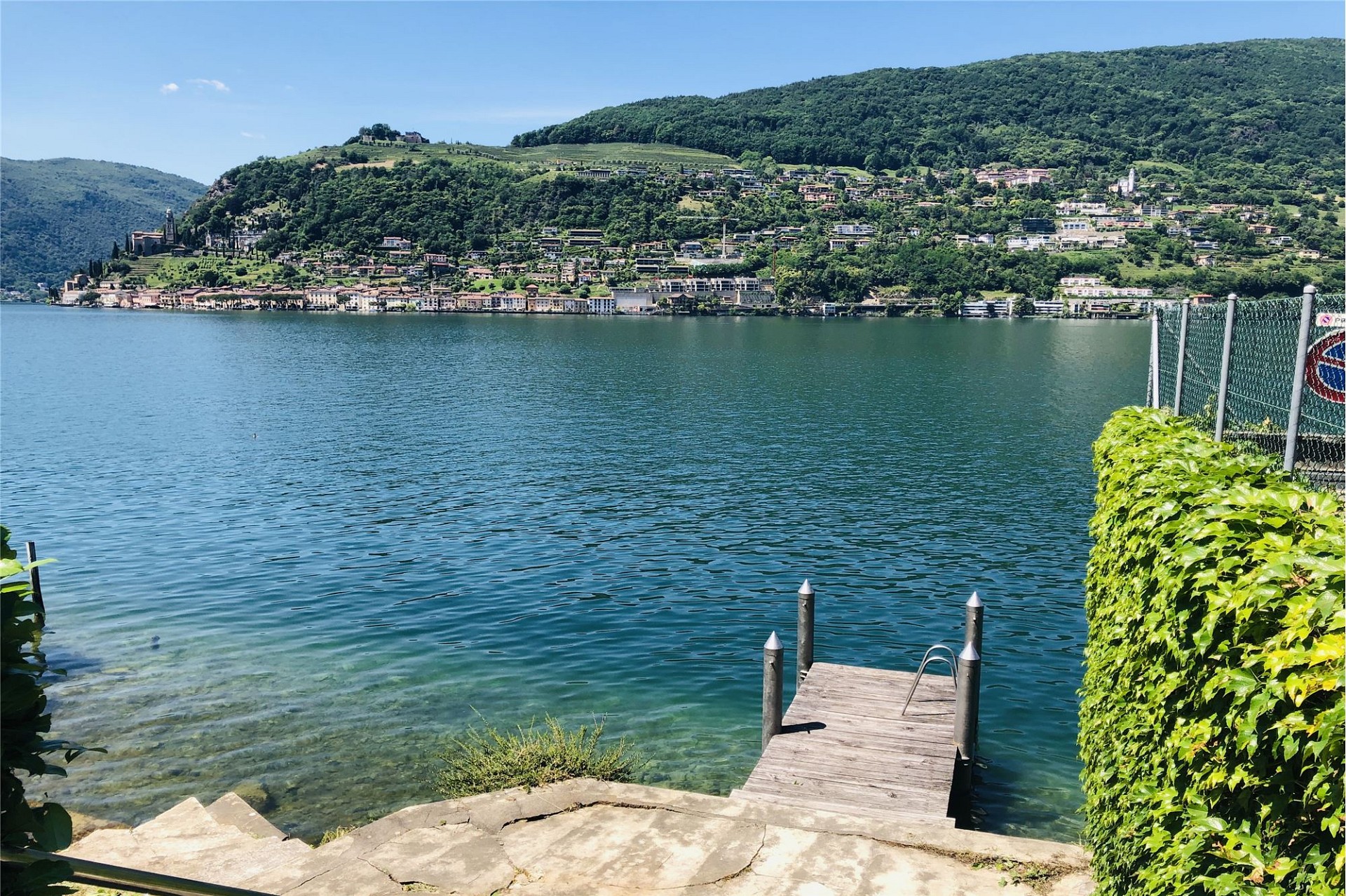 Seeblick mit Steg