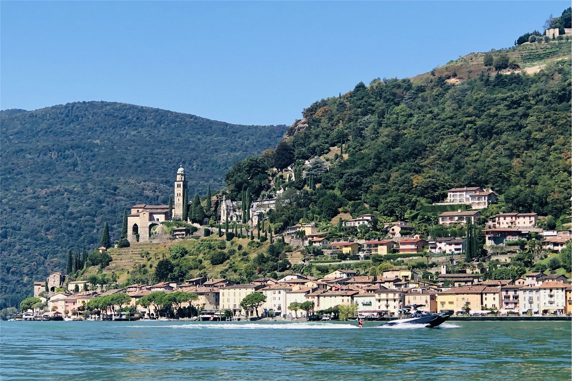 Seepanorama mit Uferort