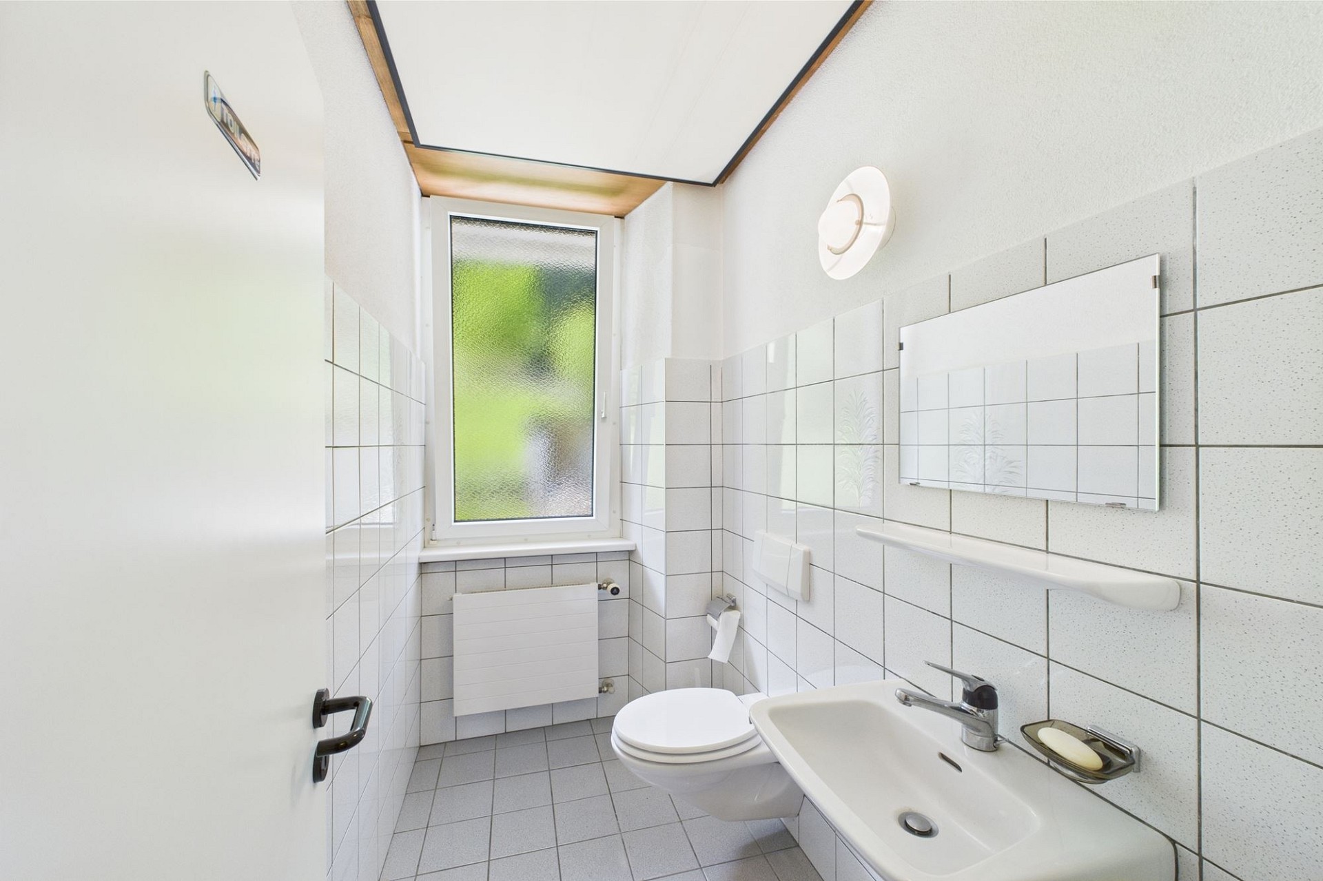 Kleines helles Gäste-WC