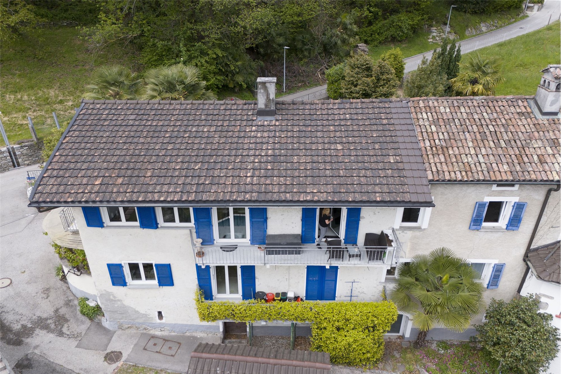 Luftaufnahme eines Hauses mit mediterranem Charakter