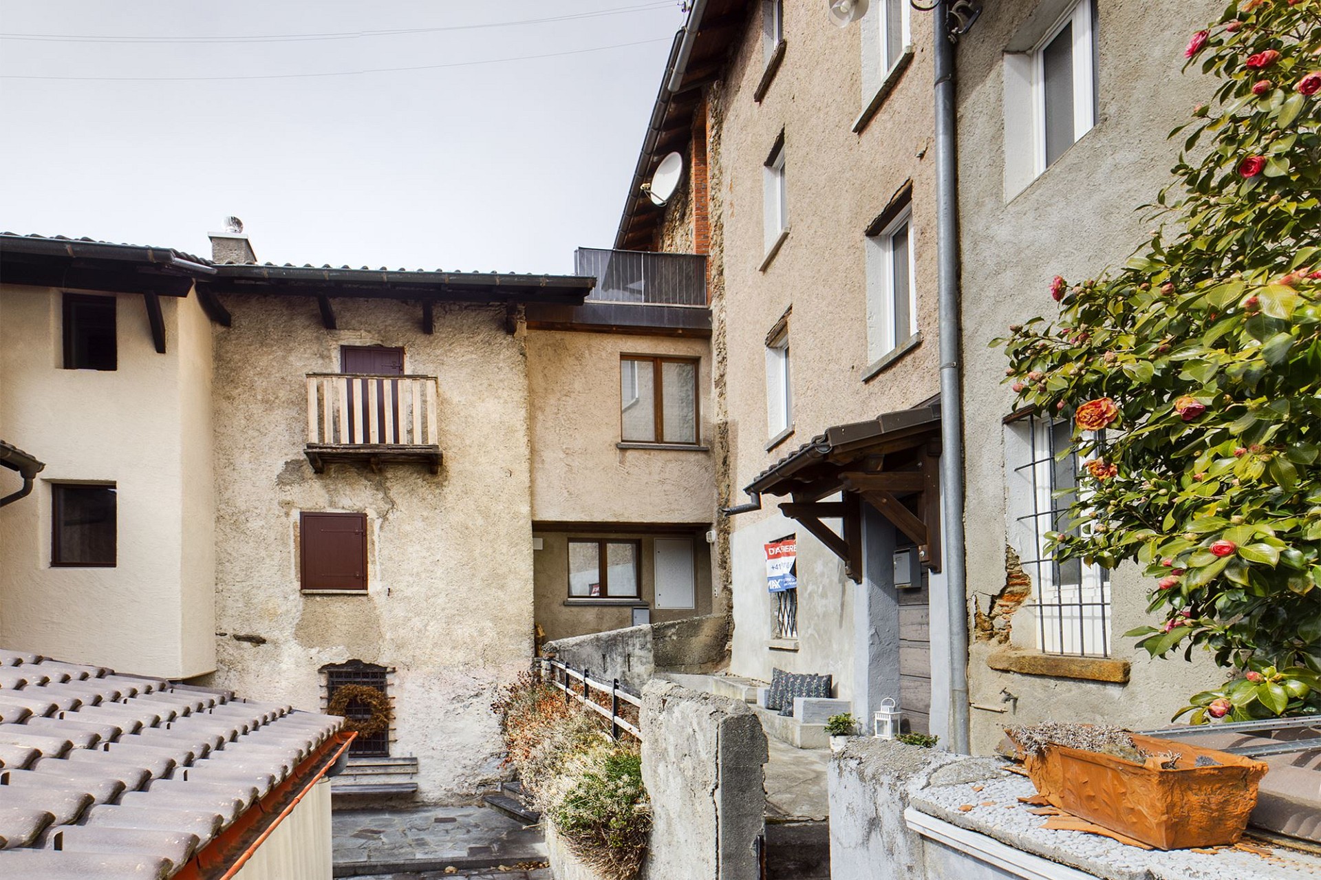 Innenhof eines älteren Wohnhauses