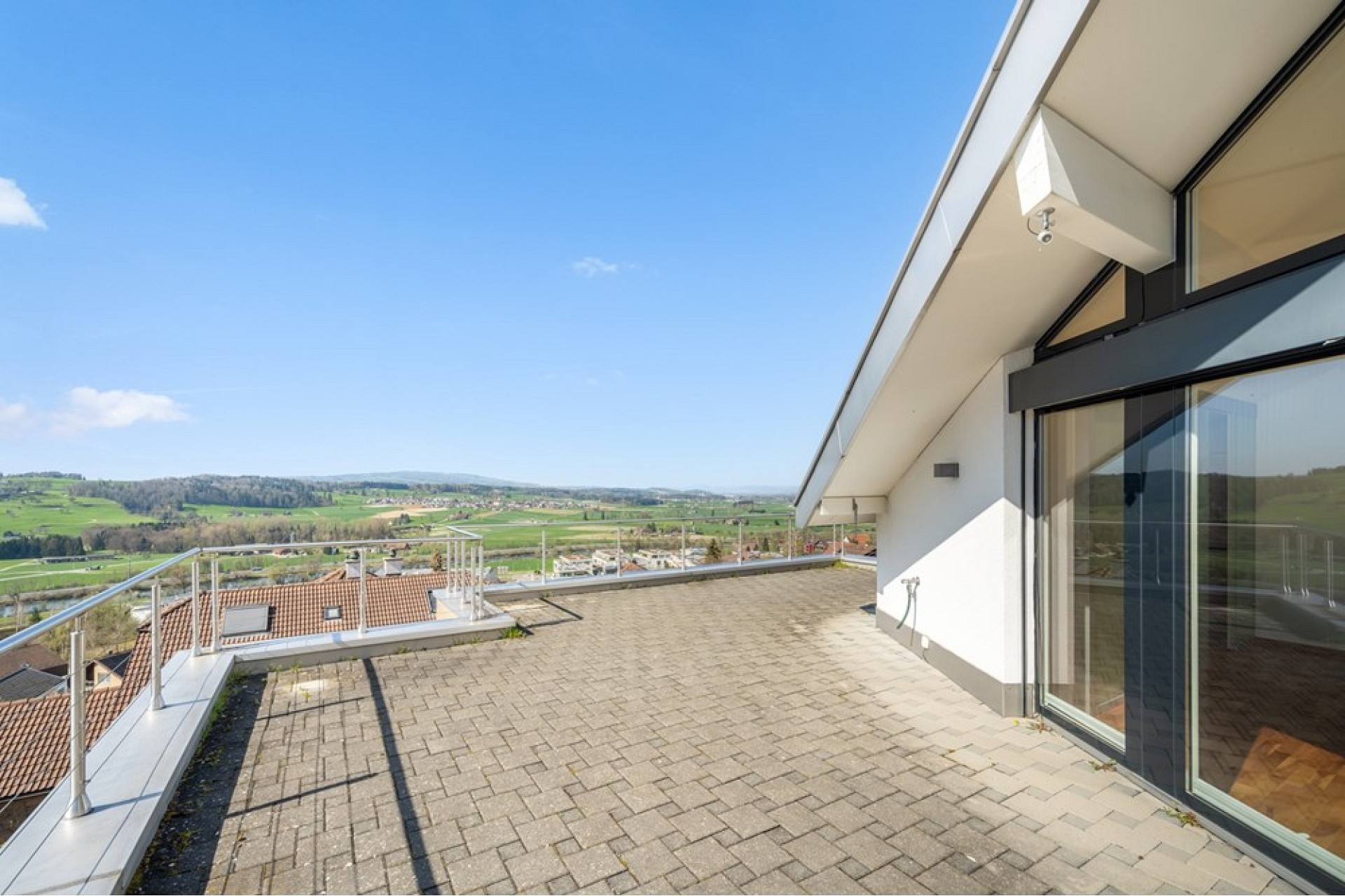 Große Dachterrasse mit Weitblick
