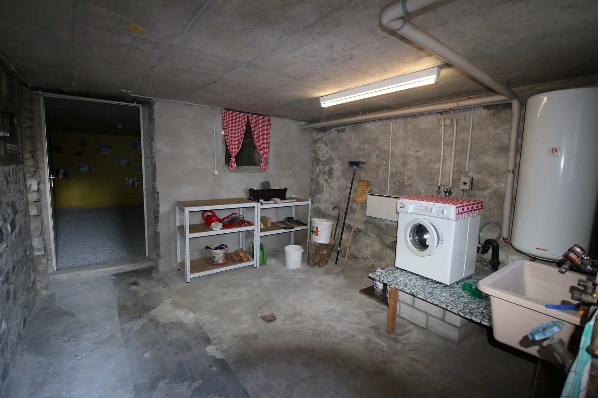 Keller- bzw. Hauswirtschaftsraum