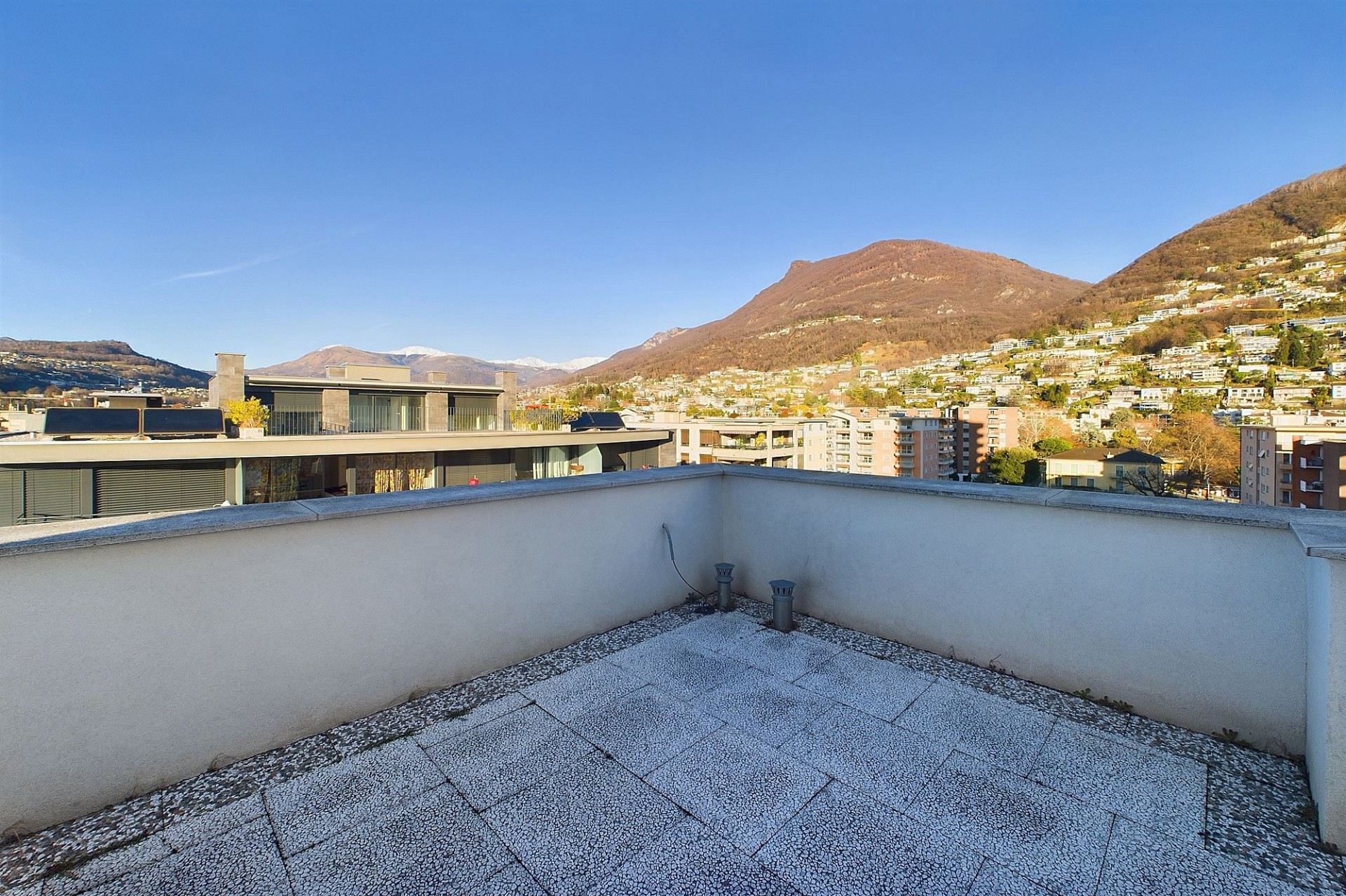 Dachterrasse mit Bergpanorama