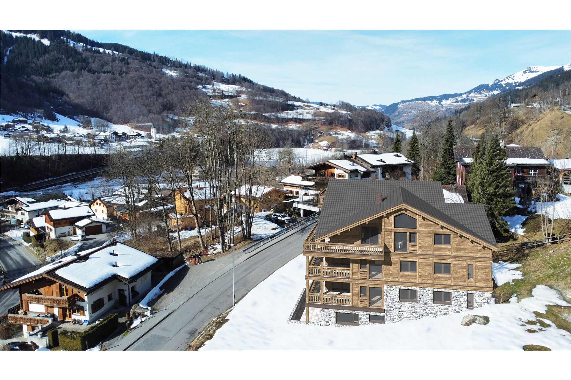 Alpen-Immobilie mit Chalet und Bergpanorama