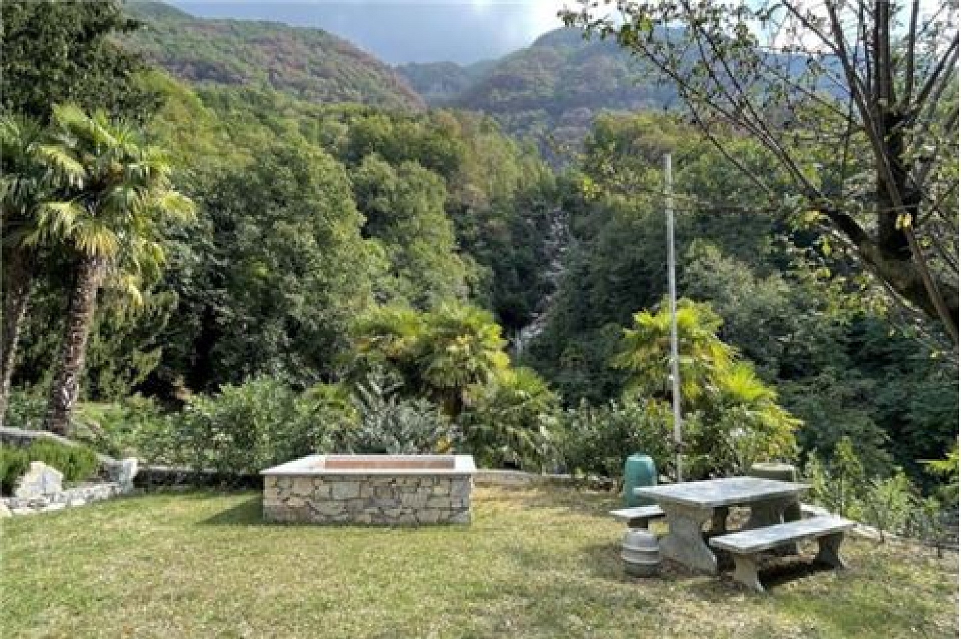 Garten mit Bergblick