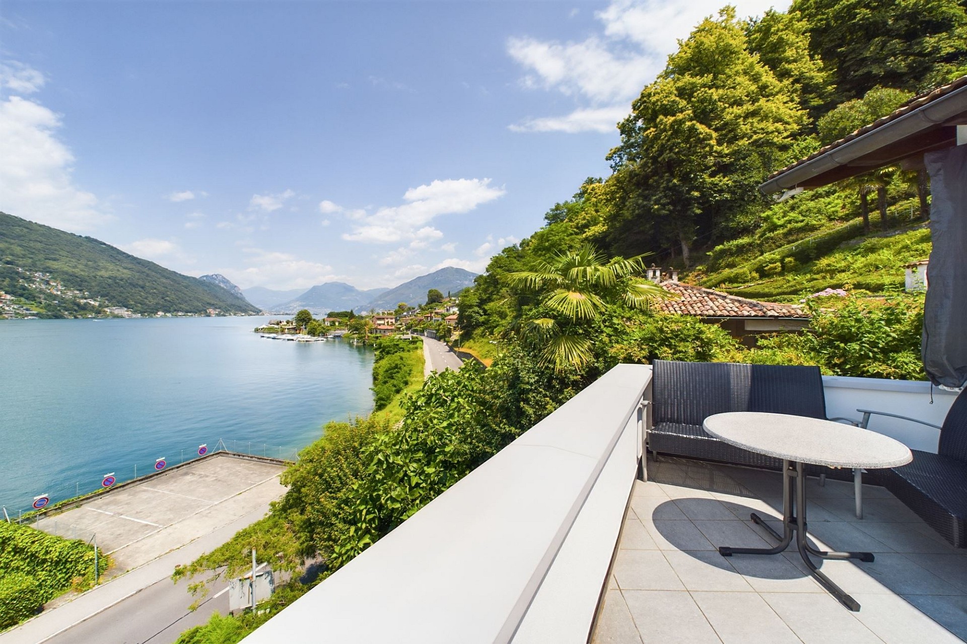 Balkon mit Seeblick