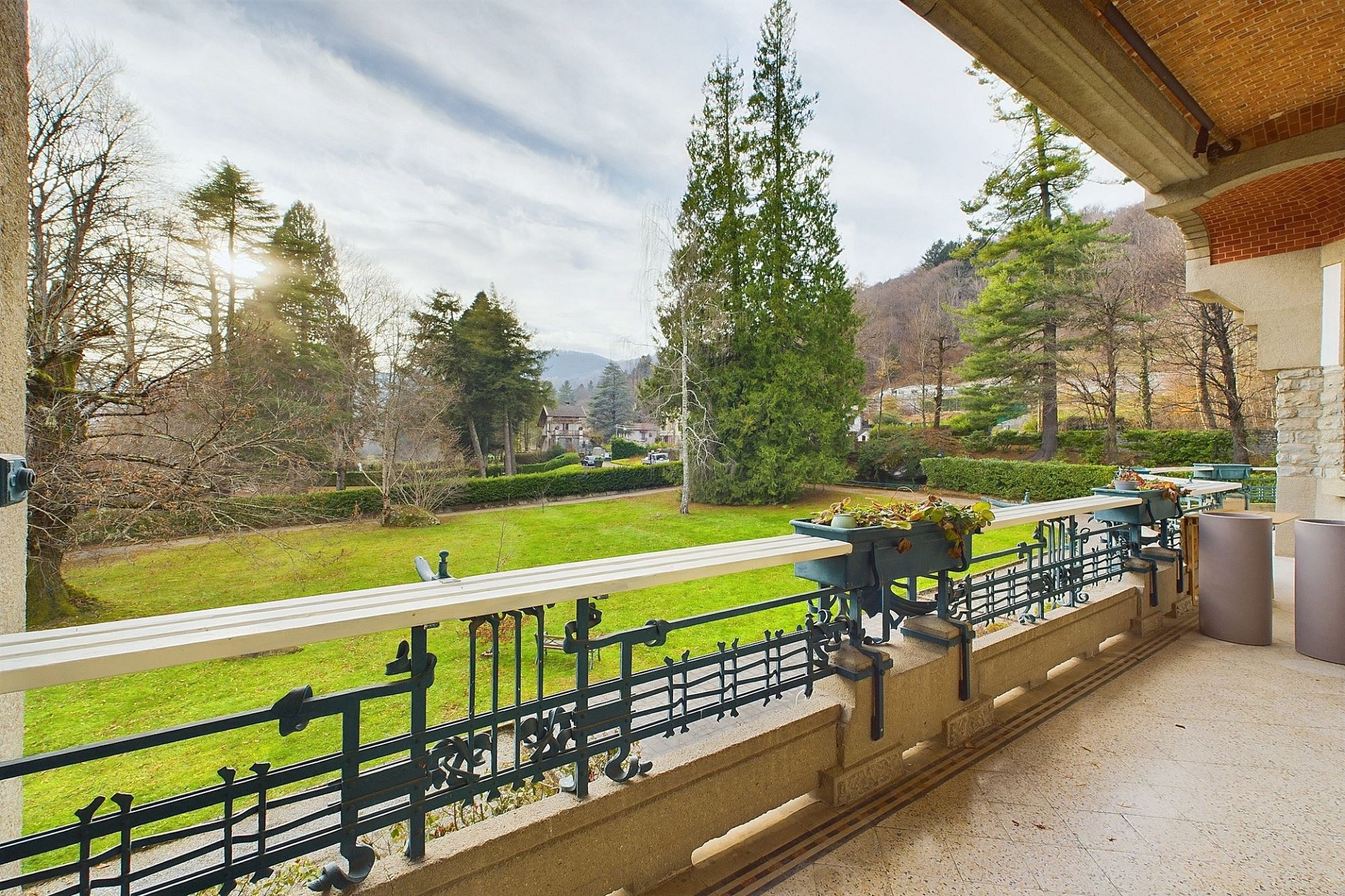 Balkon mit Gartenblick