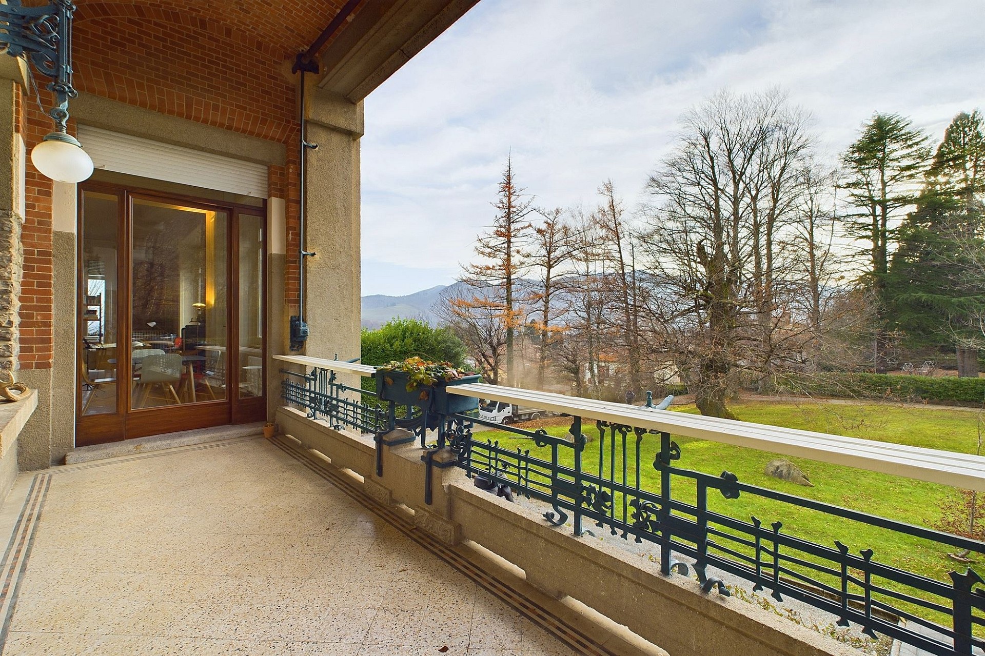 Balkon mit Blick ins Grüne