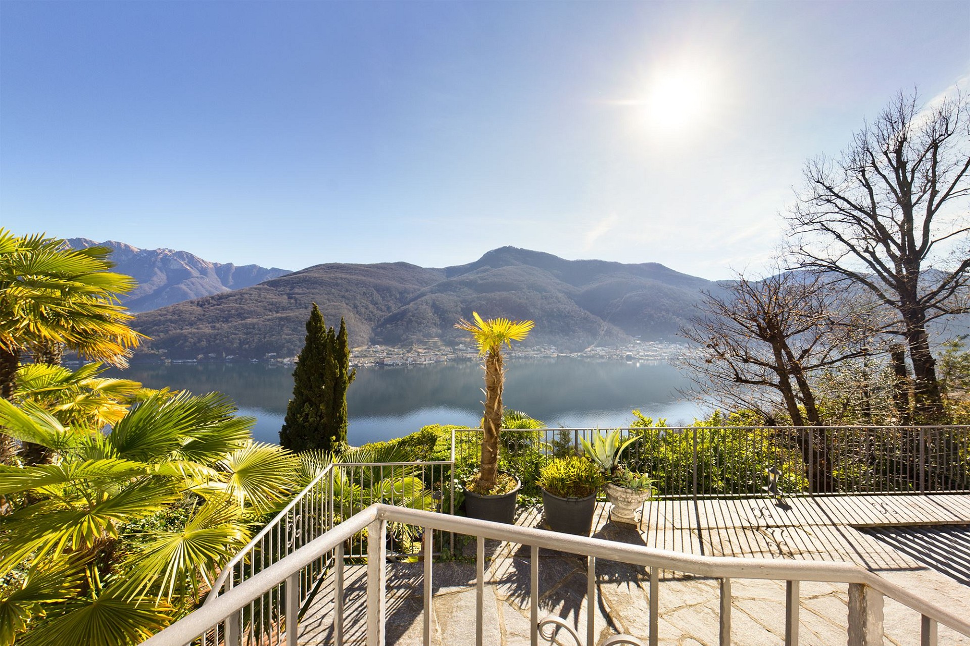 Terrasse mit Seeblick