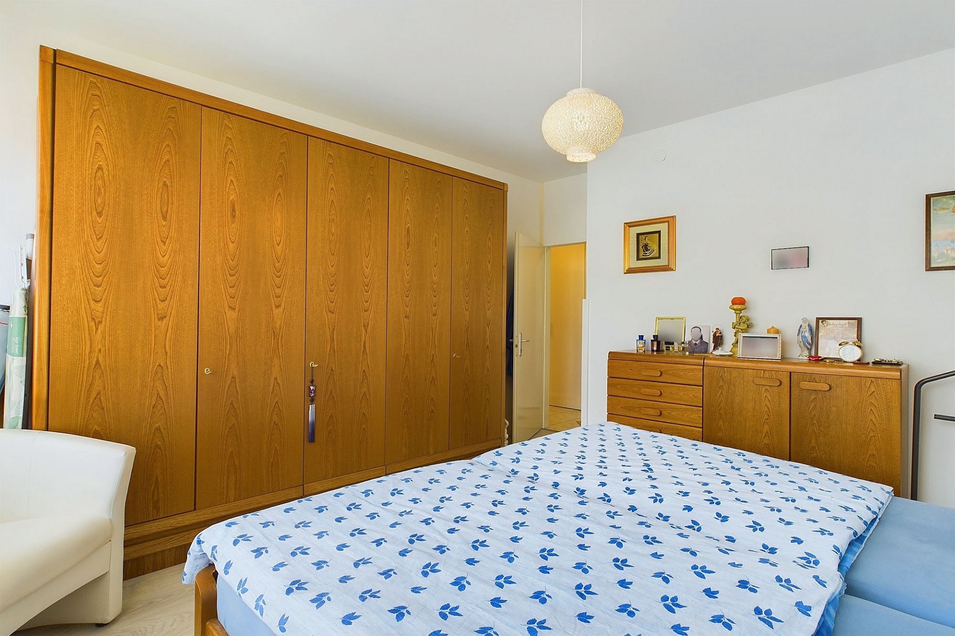 Schlafzimmer mit Einbauschrank