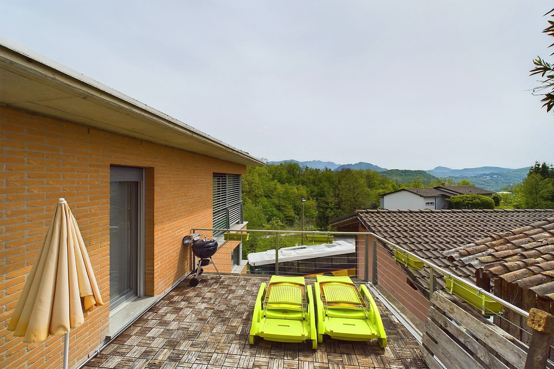Balkon mit Bergblick