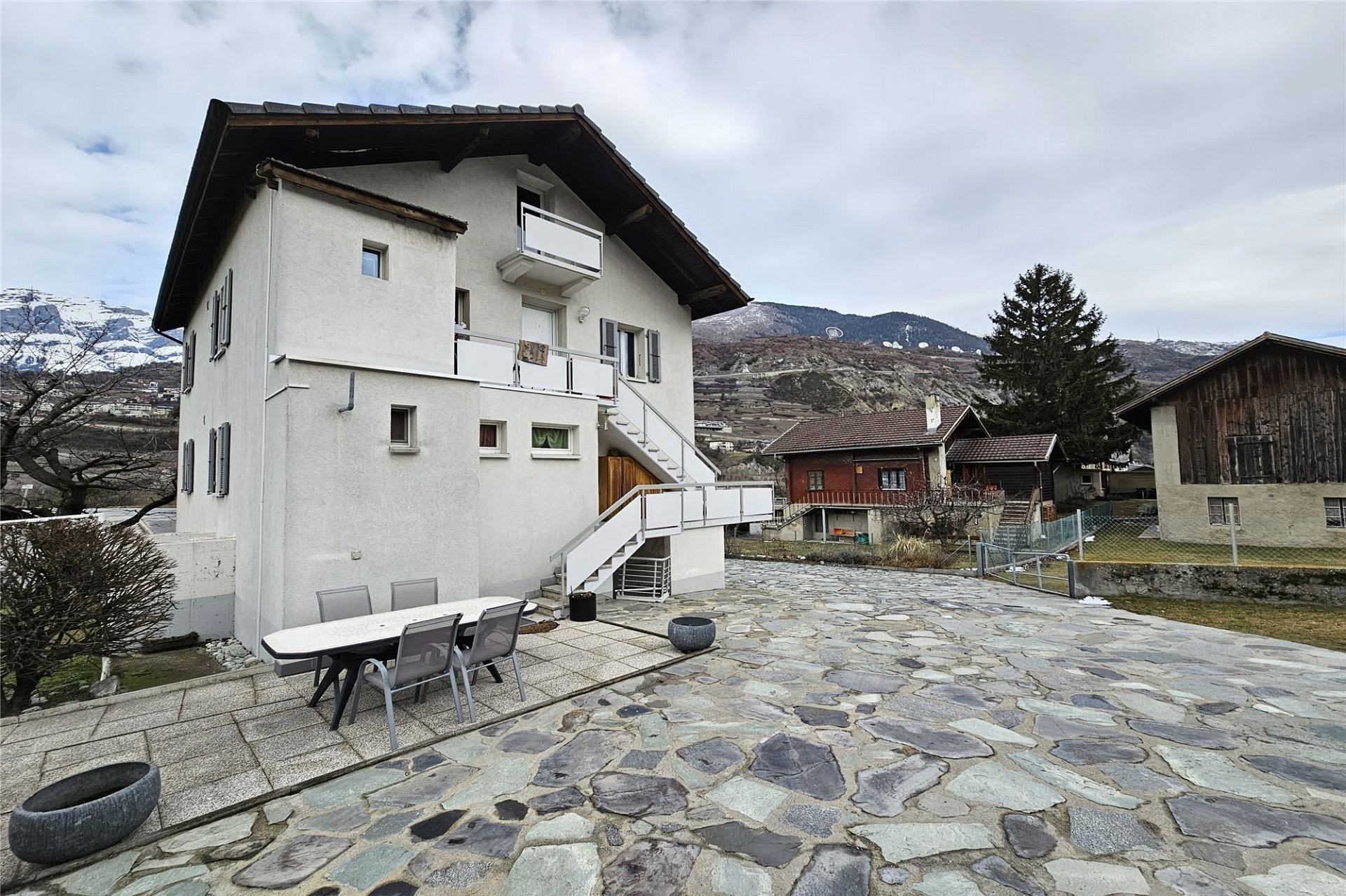 Alpenhaus mit Terrasse