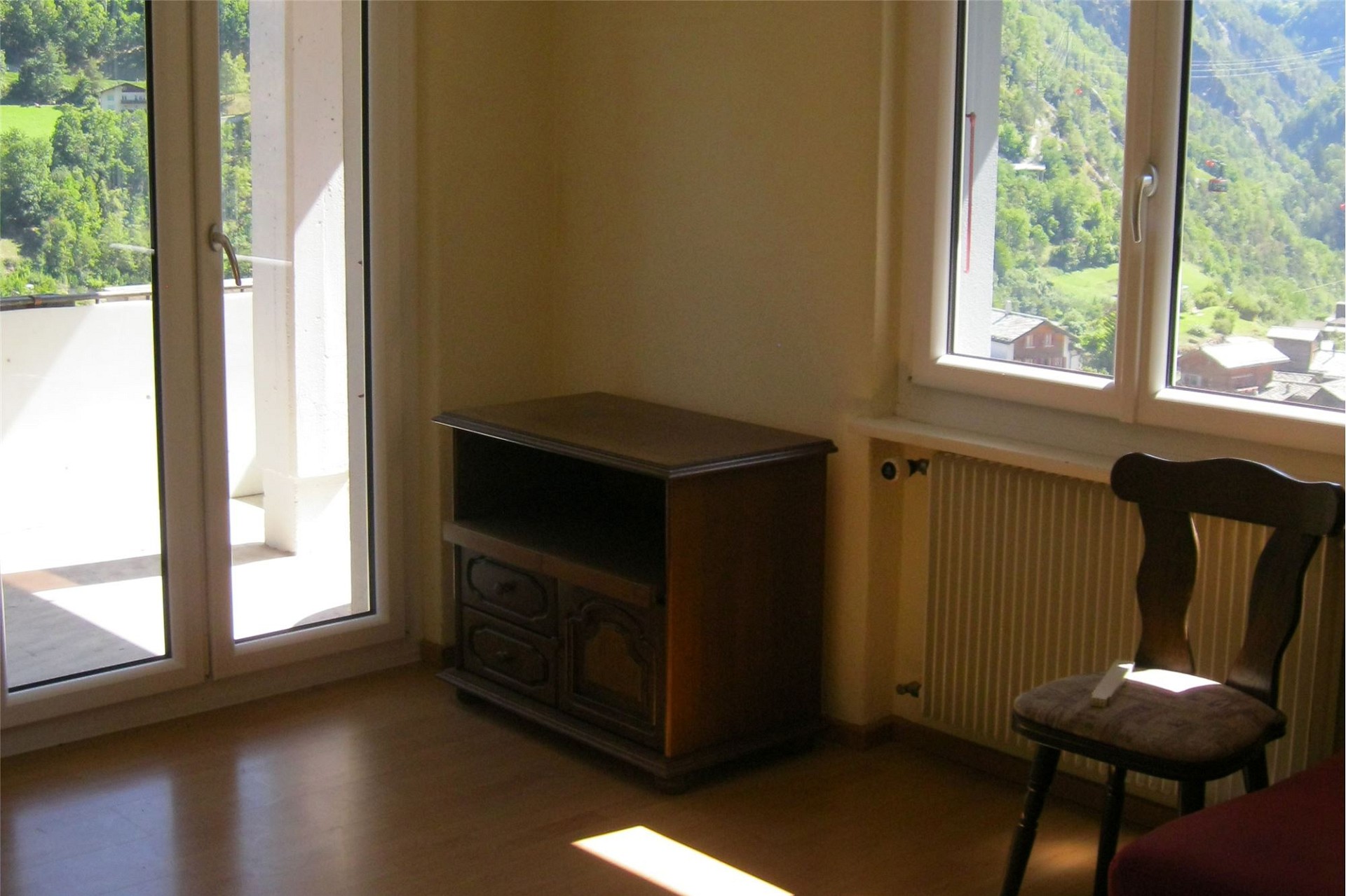 Wohnraum mit Bergblick