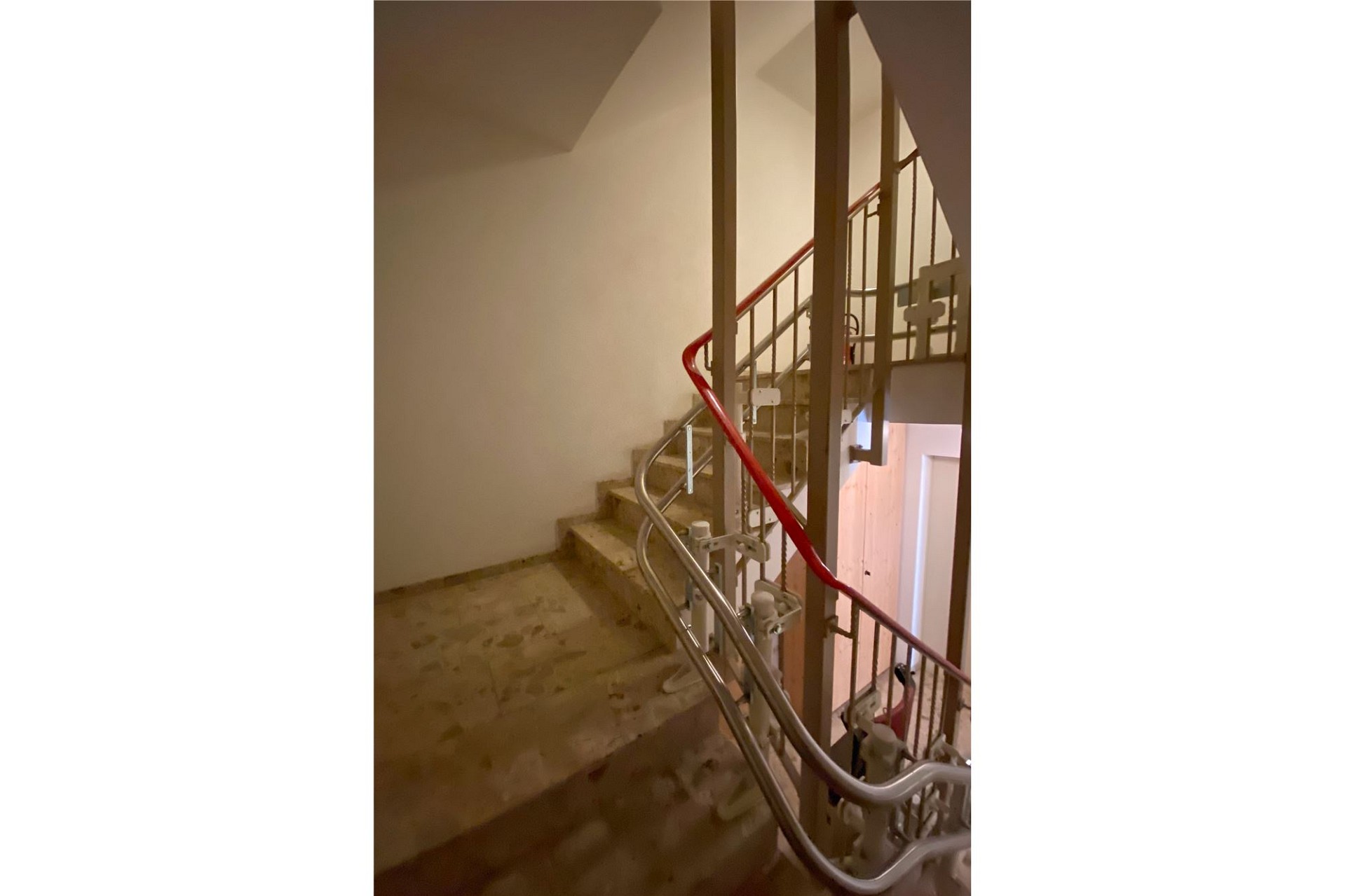 Treppenhaus mit Geländer