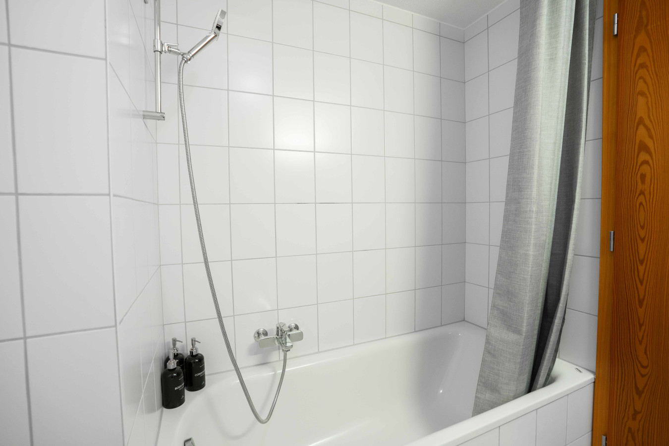 Badezimmer mit Badewanne