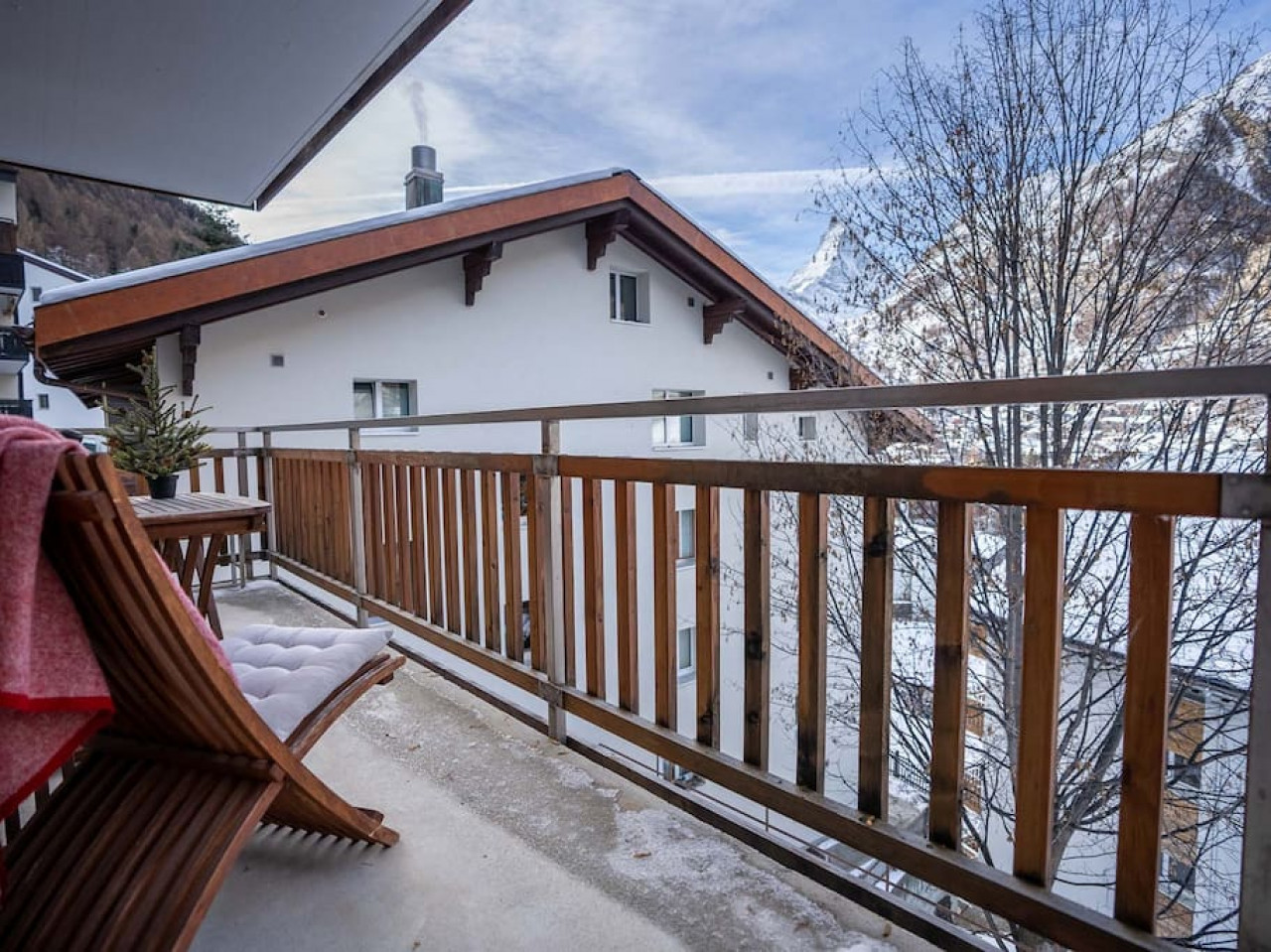 Balkon mit Bergblick