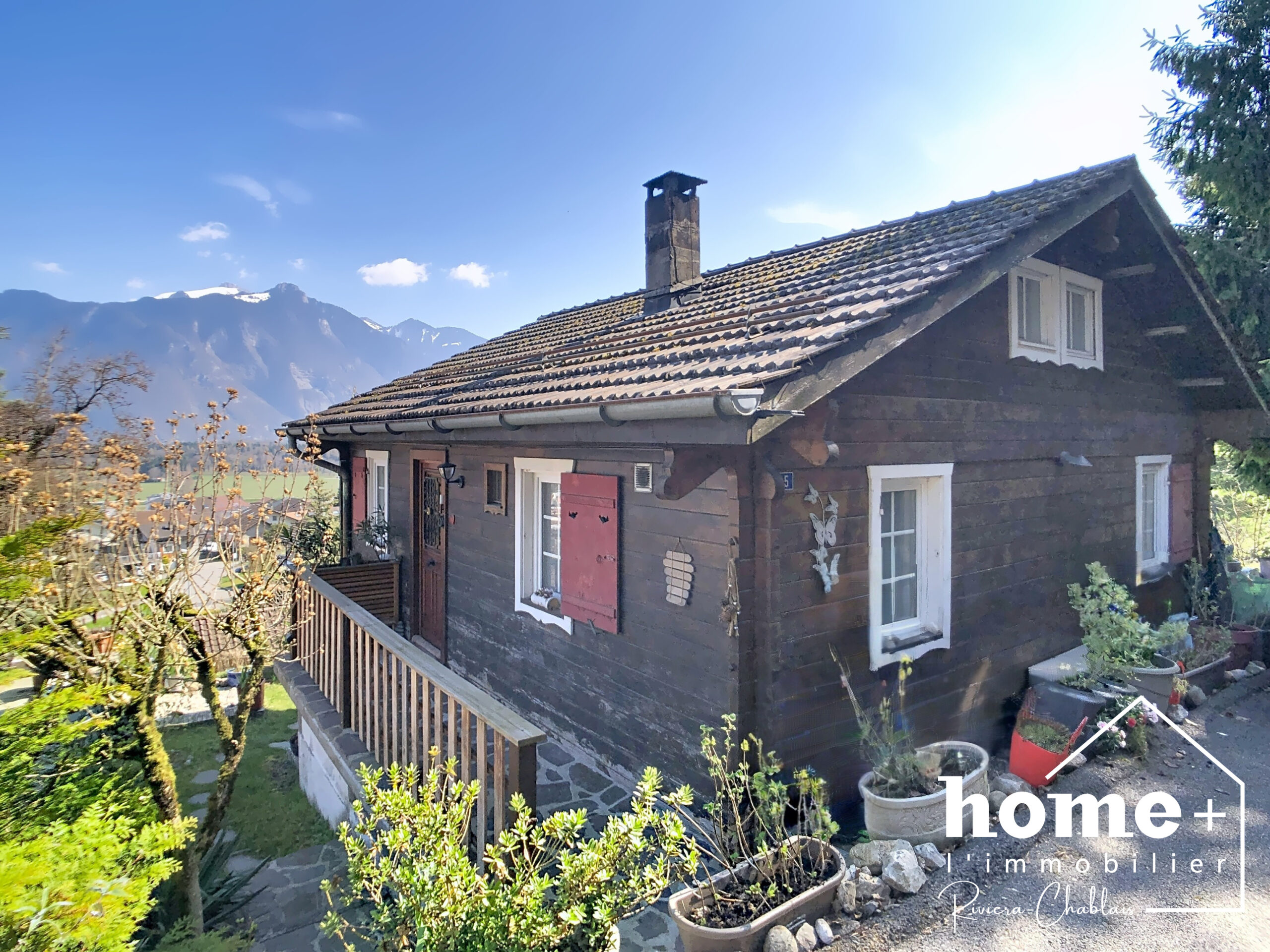 Rustikales Chalet mit Bergblick