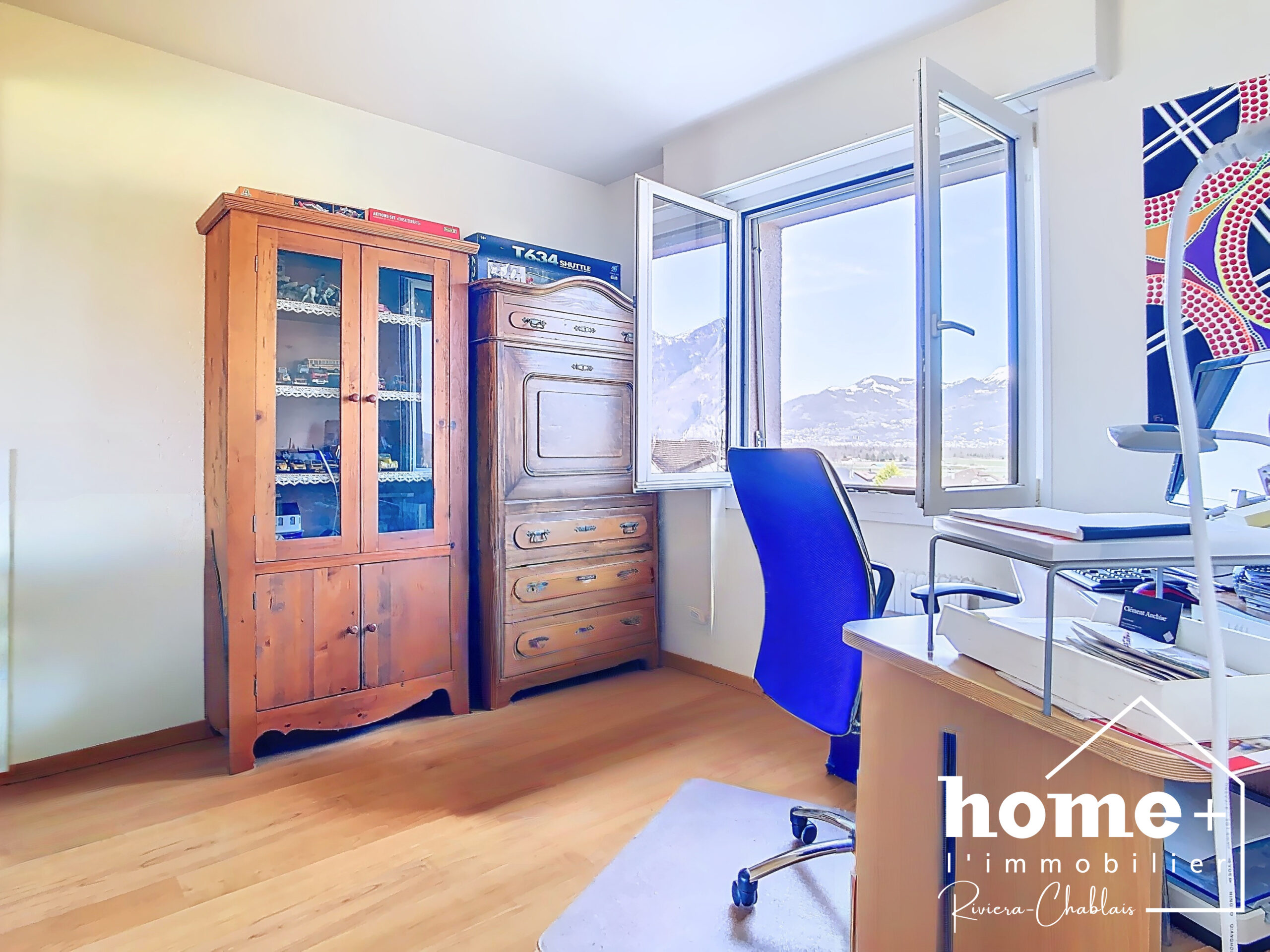 Arbeitszimmer mit Bergblick