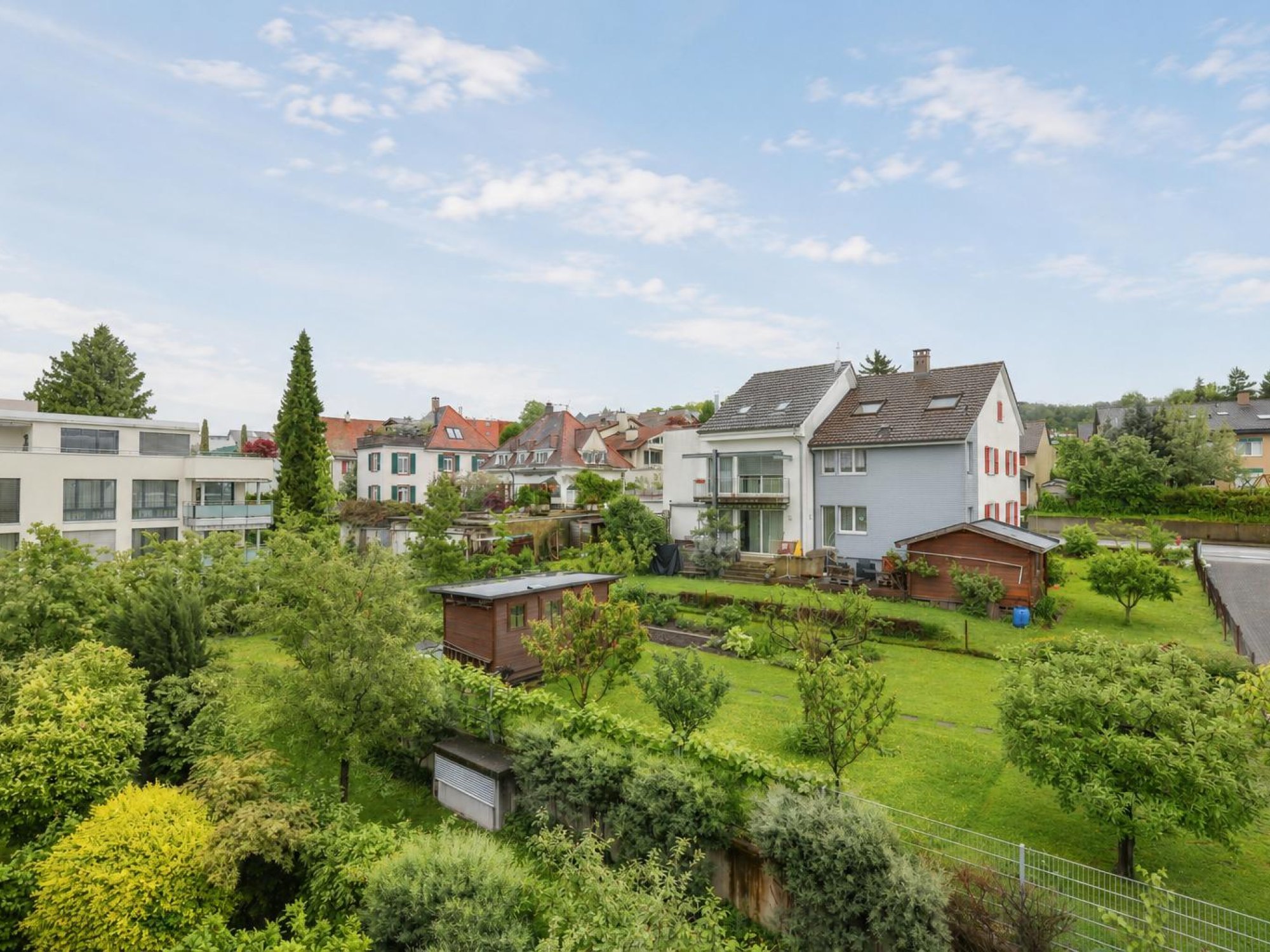 Garten- und Nachbarschaftsblick