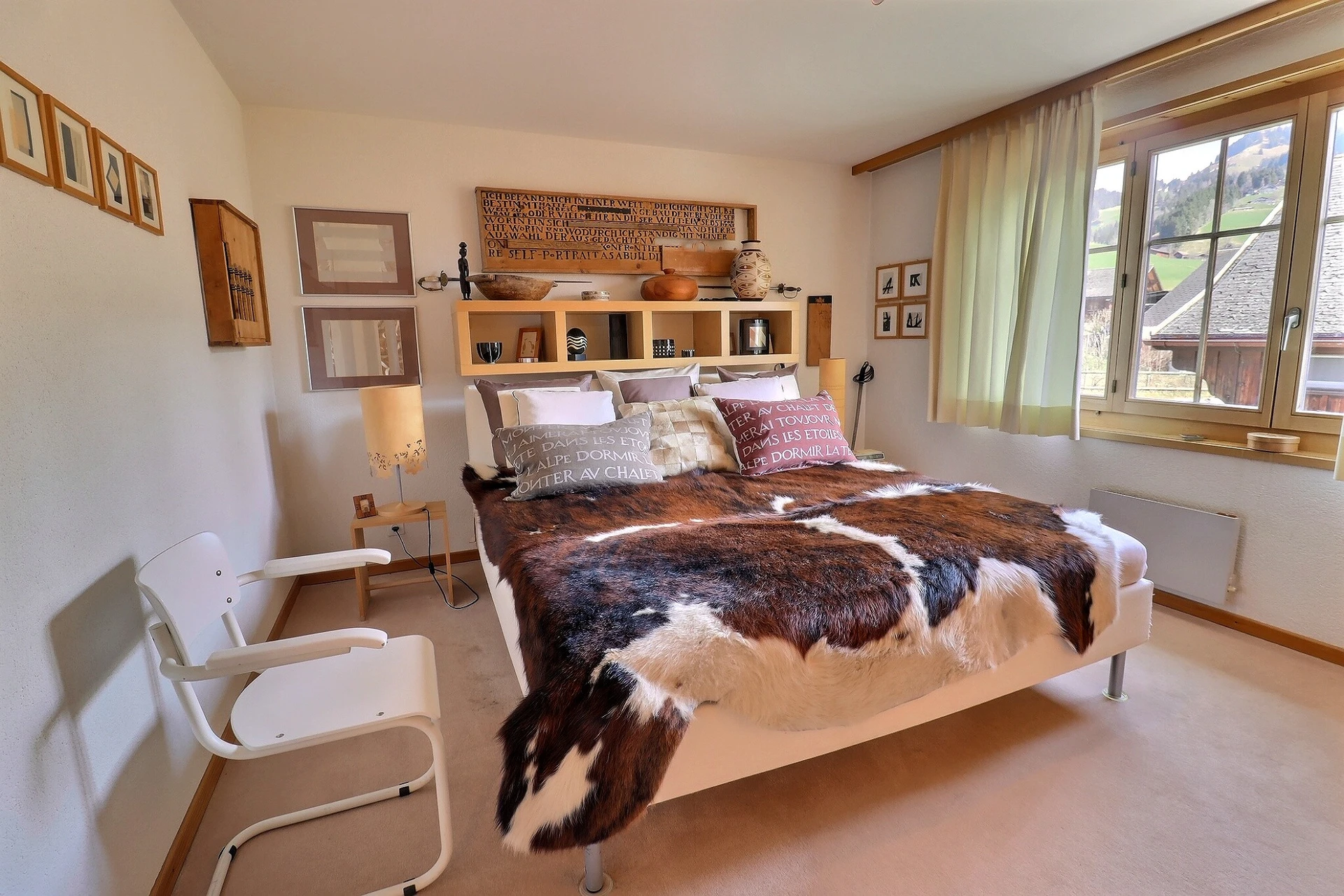 Gemütliches Schlafzimmer im Chalet-Stil