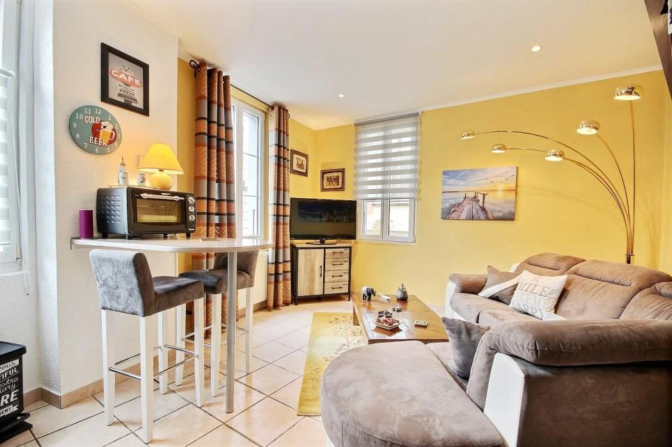 EINZIGARTIGER CHARME IM STADTZENTRUM - 2-ZIMMER-HAUS + 1 CARNOTZET – Montreux