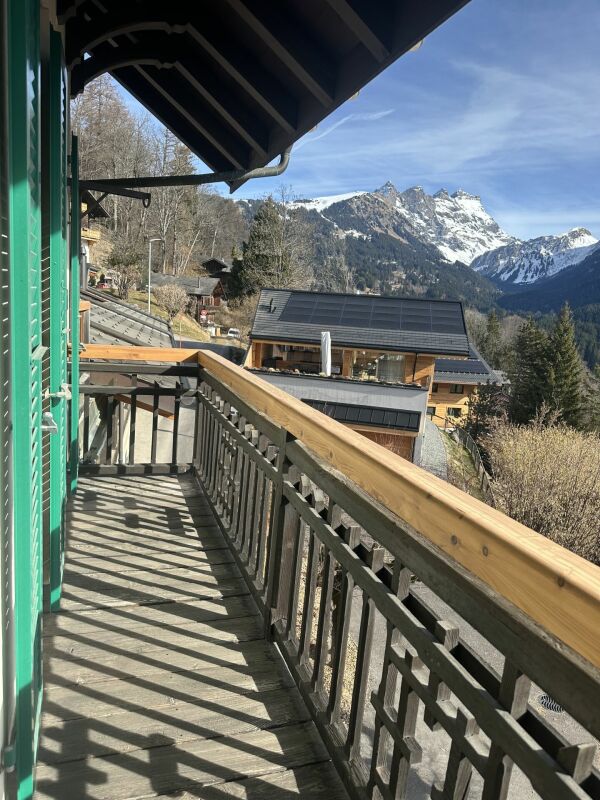 Balkon mit Bergblick
