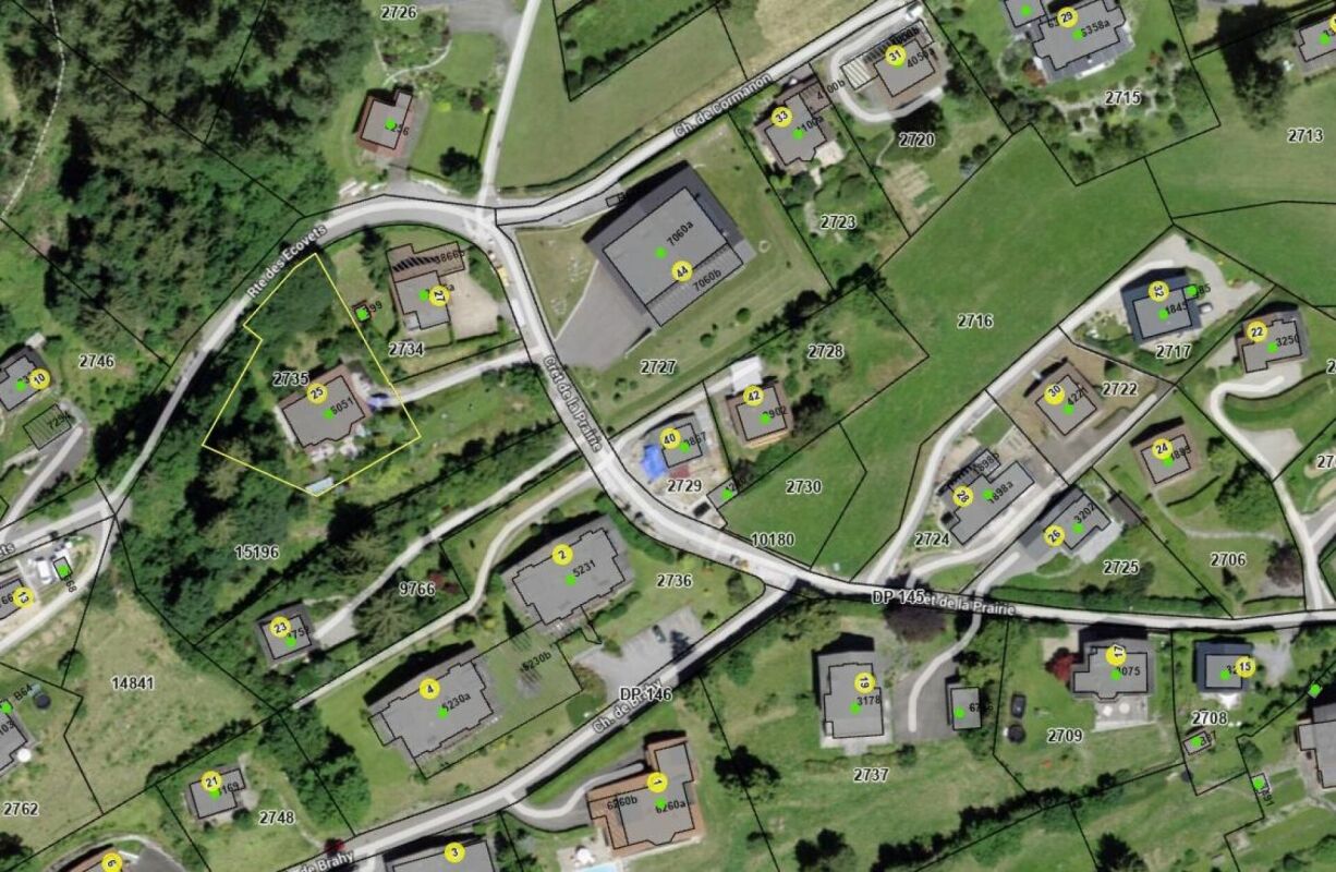 Luftbild eines Wohngebiets mit Grundstücksgrenzen