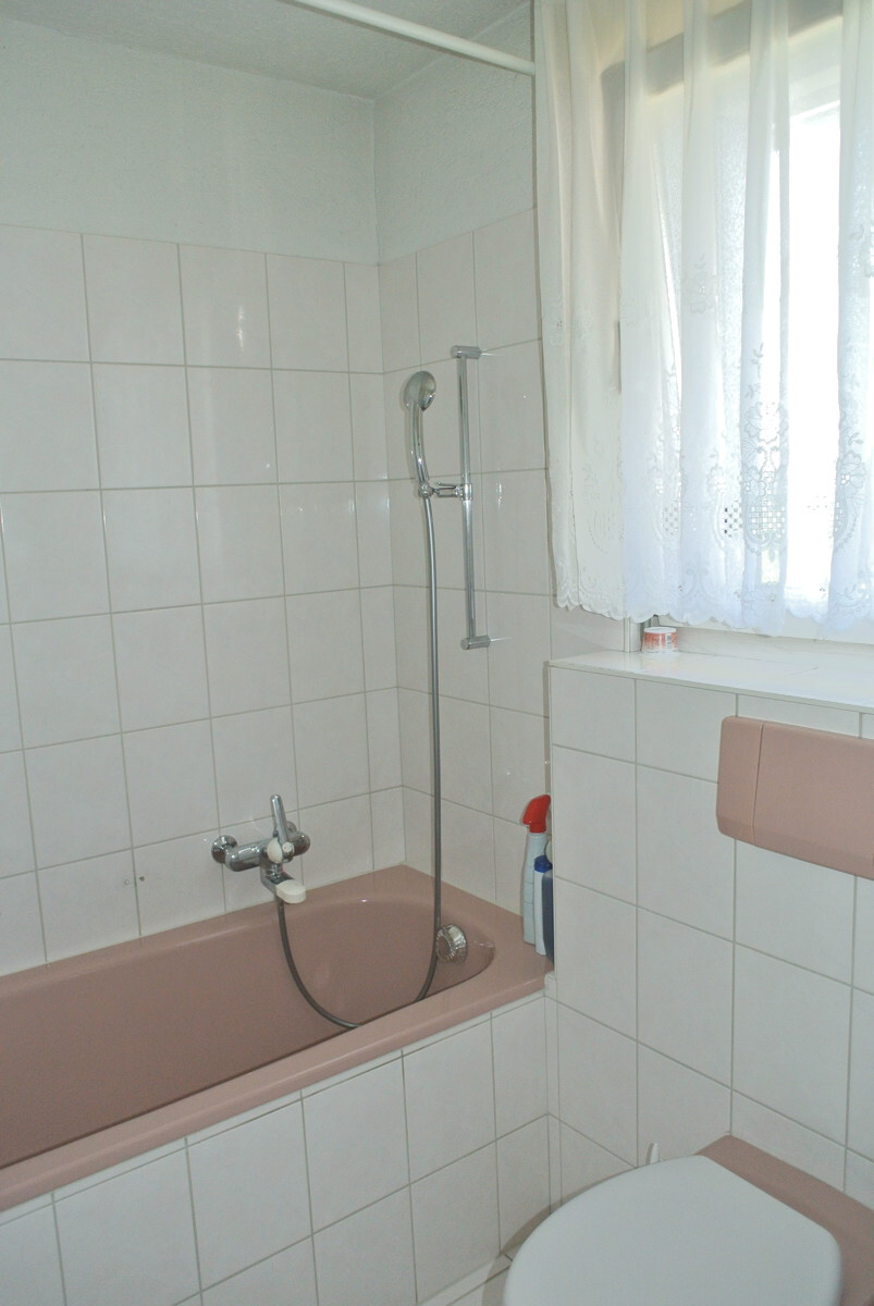 Badezimmer mit Badewanne