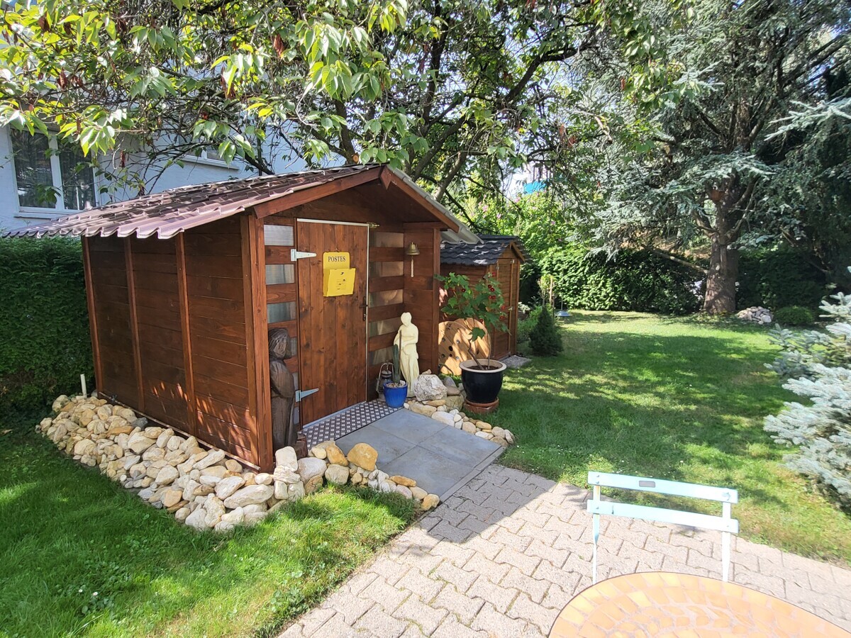 Gartenhäuschen im Grünen
