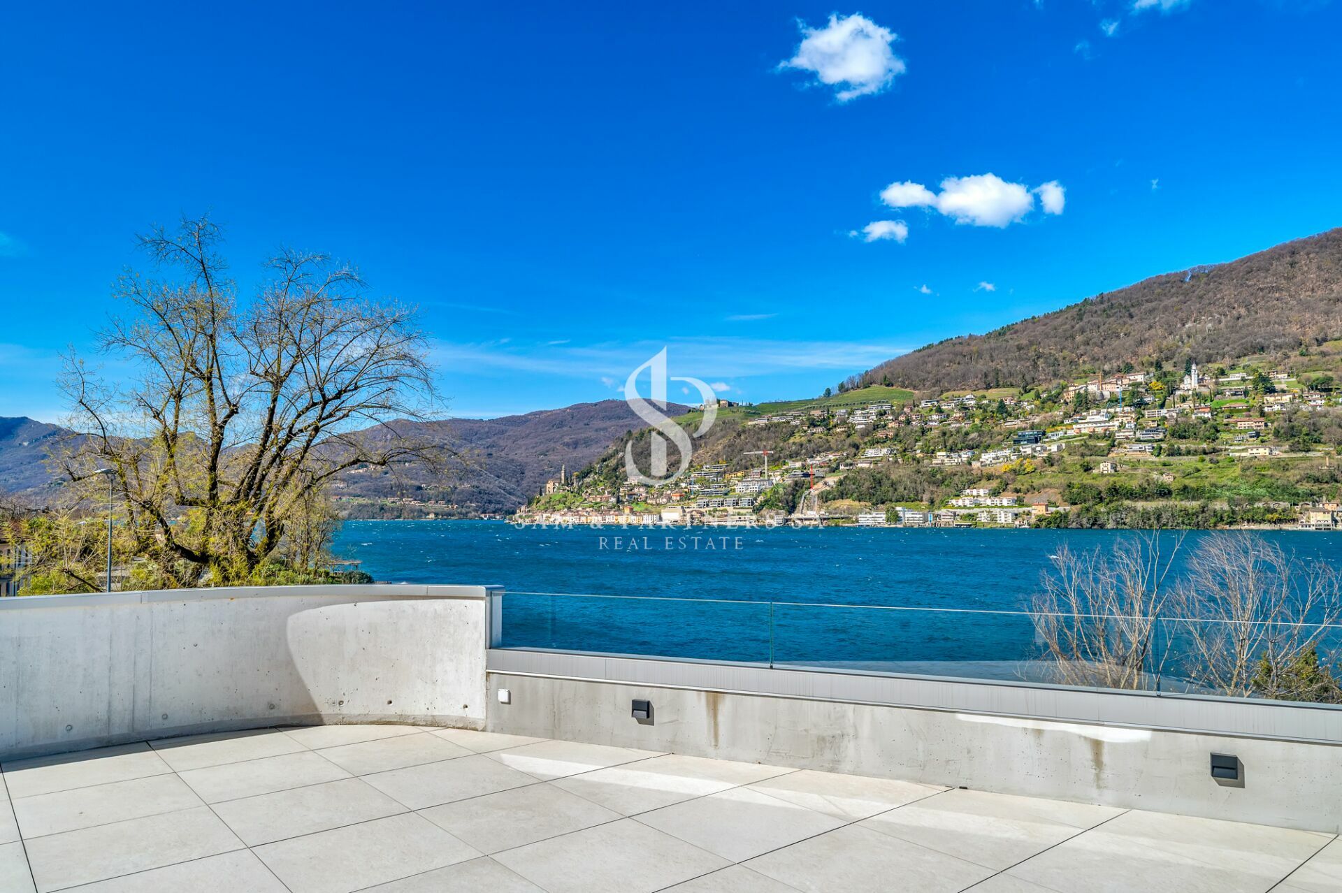Seeterrasse mit Panoramablick