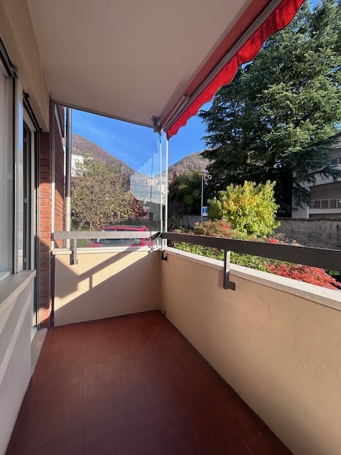 Balkon mit Bergblick