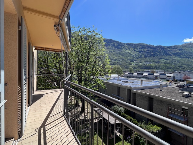 Balkon mit Bergblick