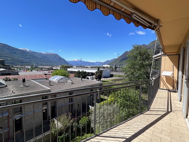 Balkon mit Bergblick