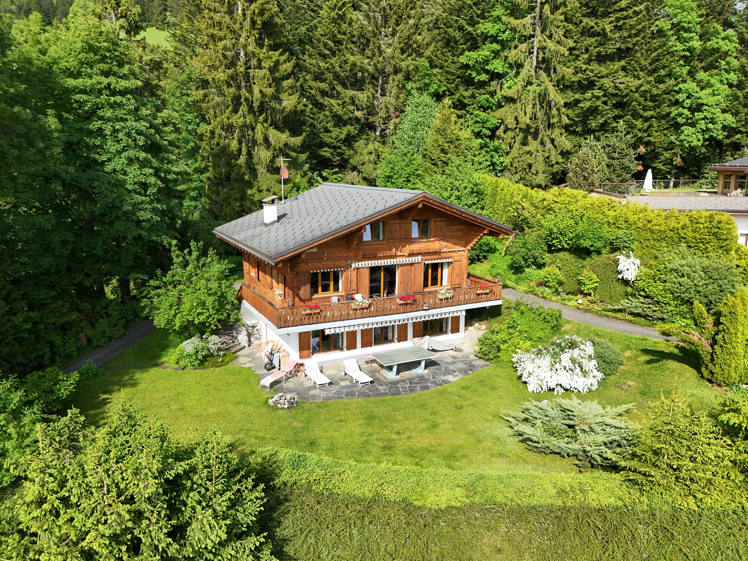 Holzchalet im Grünen