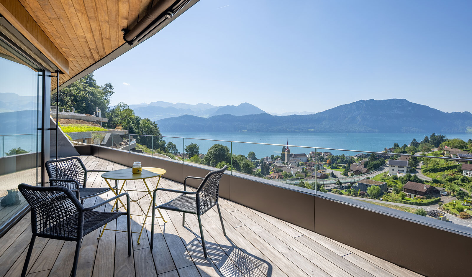 Balkon mit Seeblick