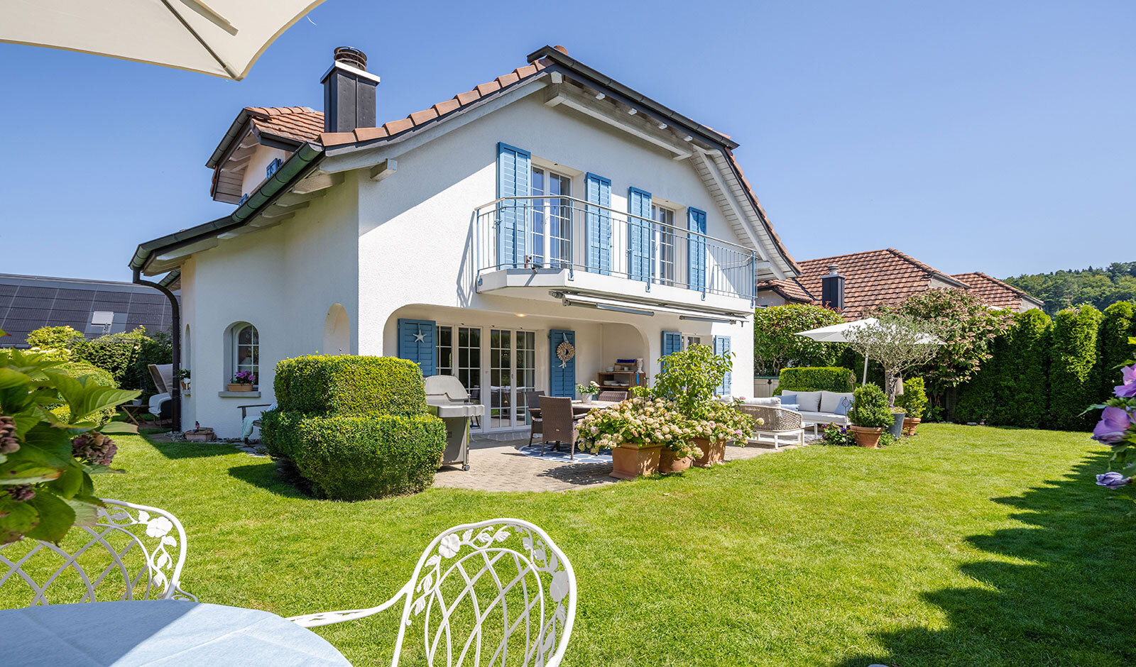 Einfamilienhaus mit Garten und Terrasse