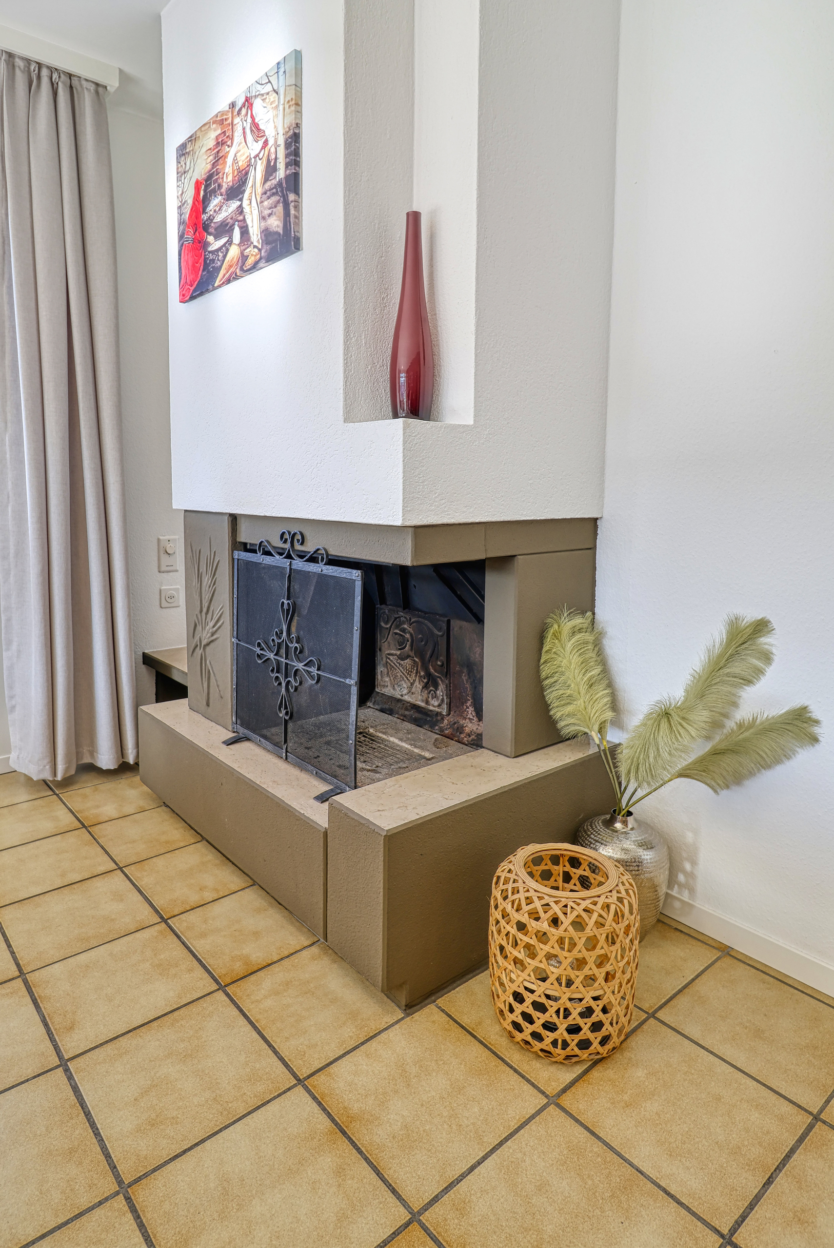 Wohnzimmer mit Kamin